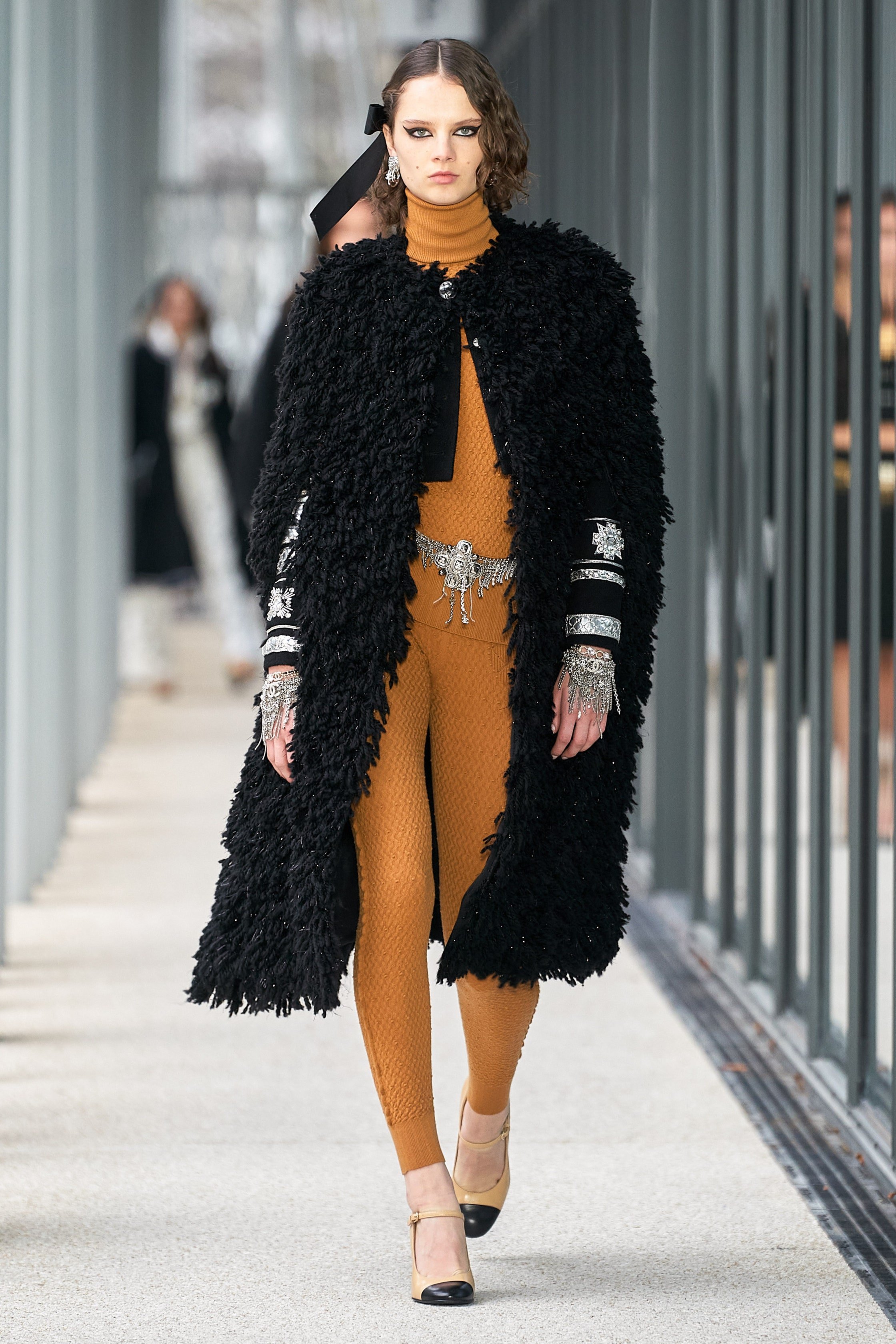 00028-Chanel-Pre-Fall-22-Paris-credit-gorunway.jpeg