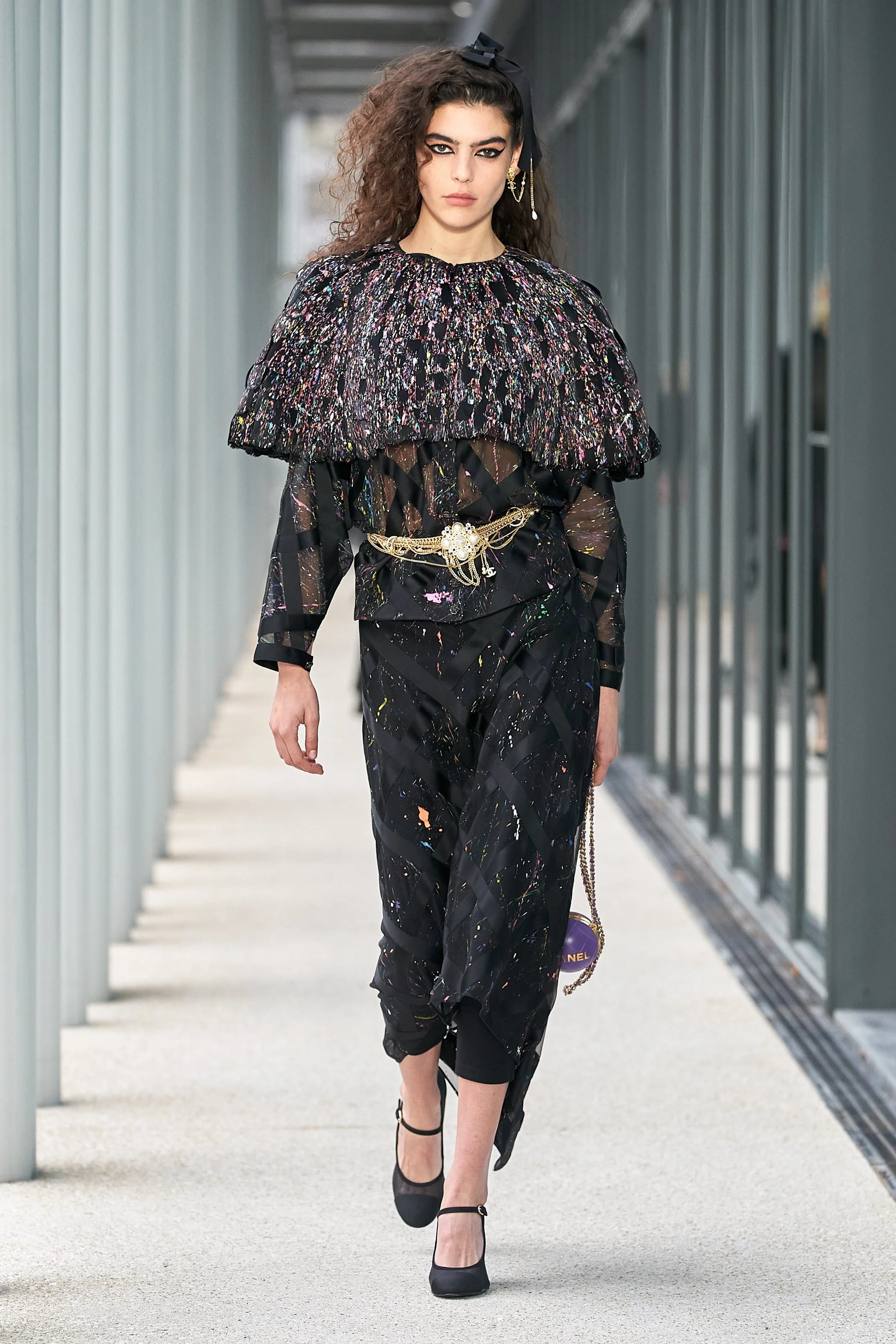 00049-Chanel-Pre-Fall-22-Paris-credit-gorunway.jpeg
