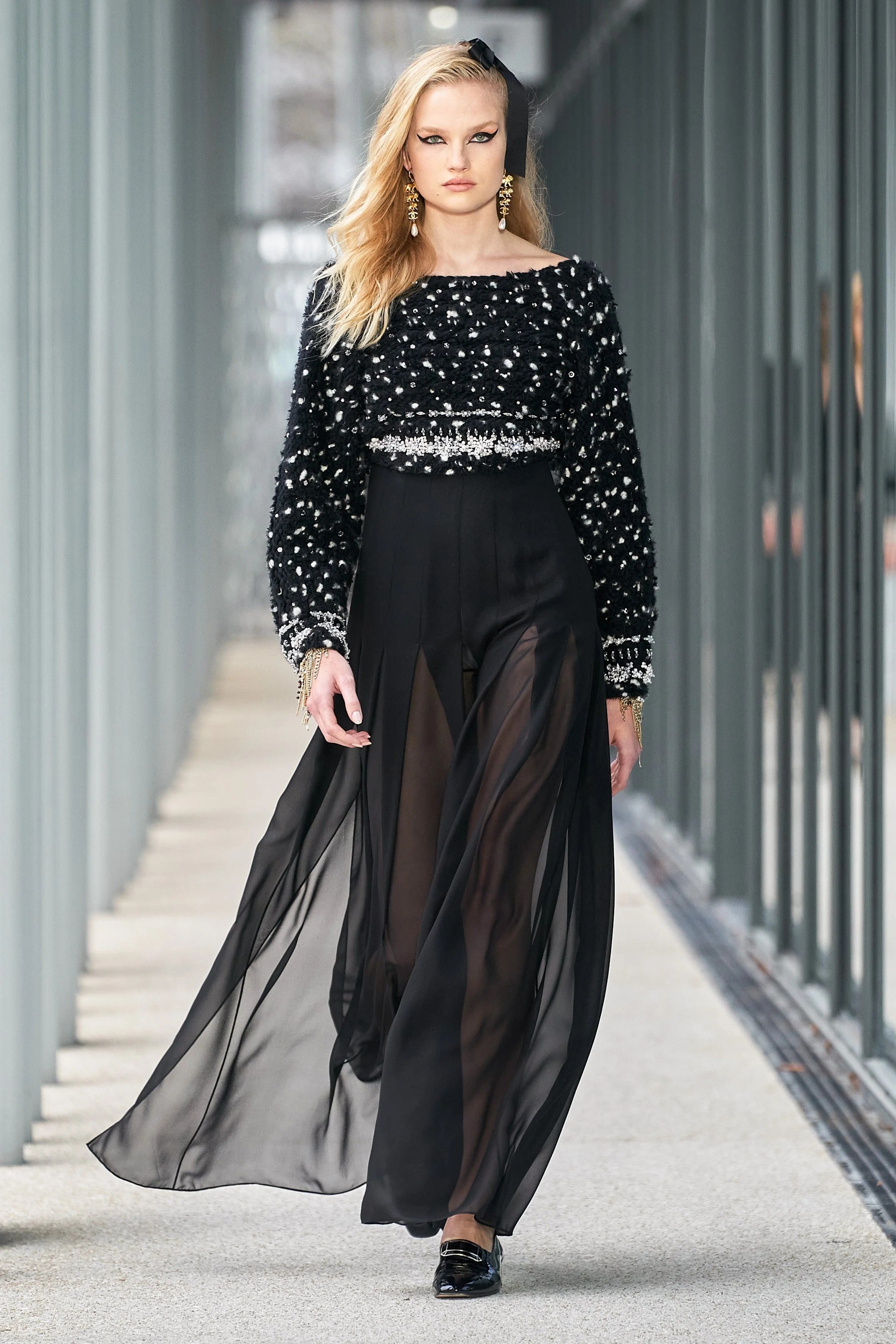 00051-Chanel-Pre-Fall-22-Paris-credit-gorunway.jpeg
