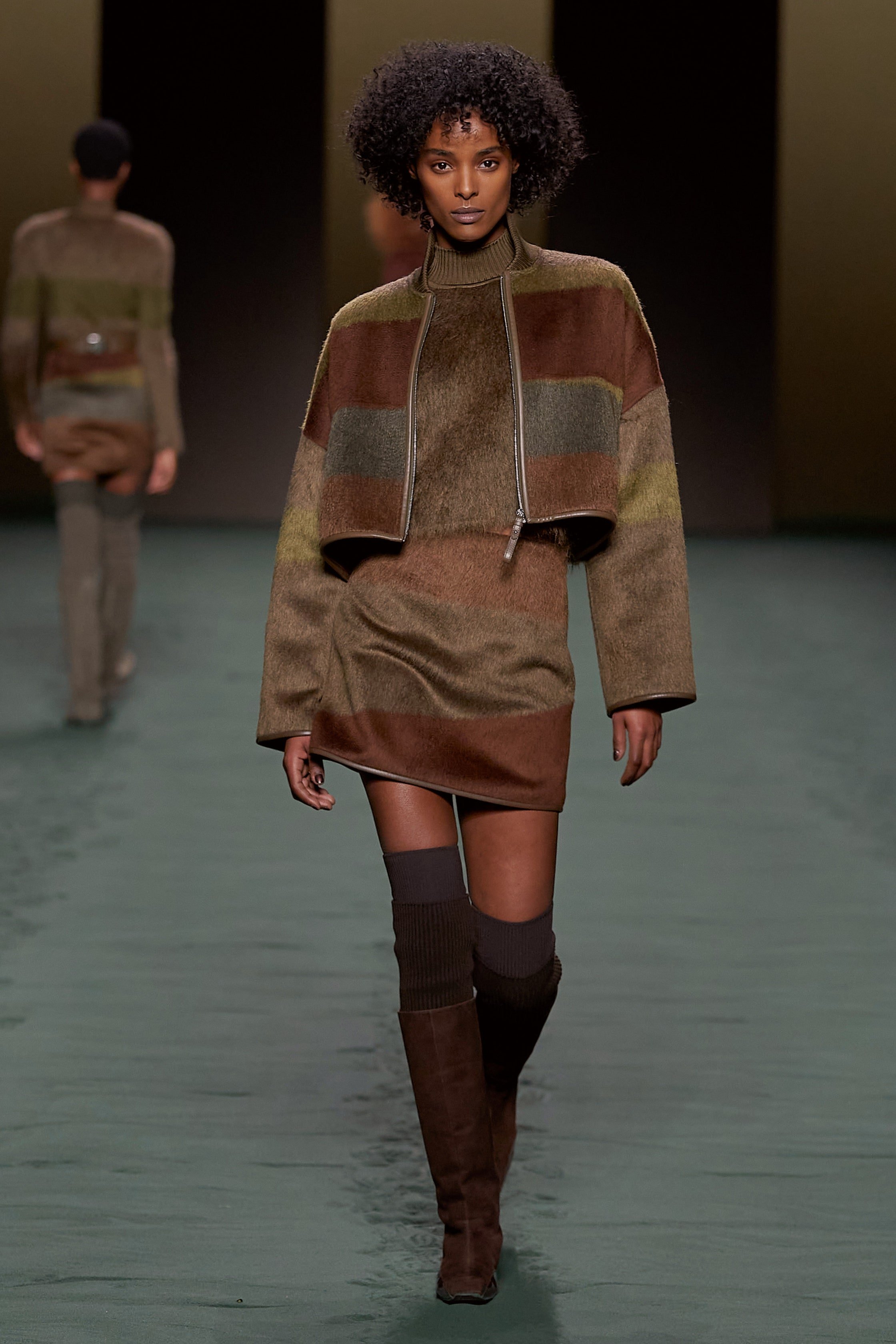 00055-hermes-fall-2022-ready-to-wear-paris-credit-alessandro-lucioni-gorunway.jpeg
