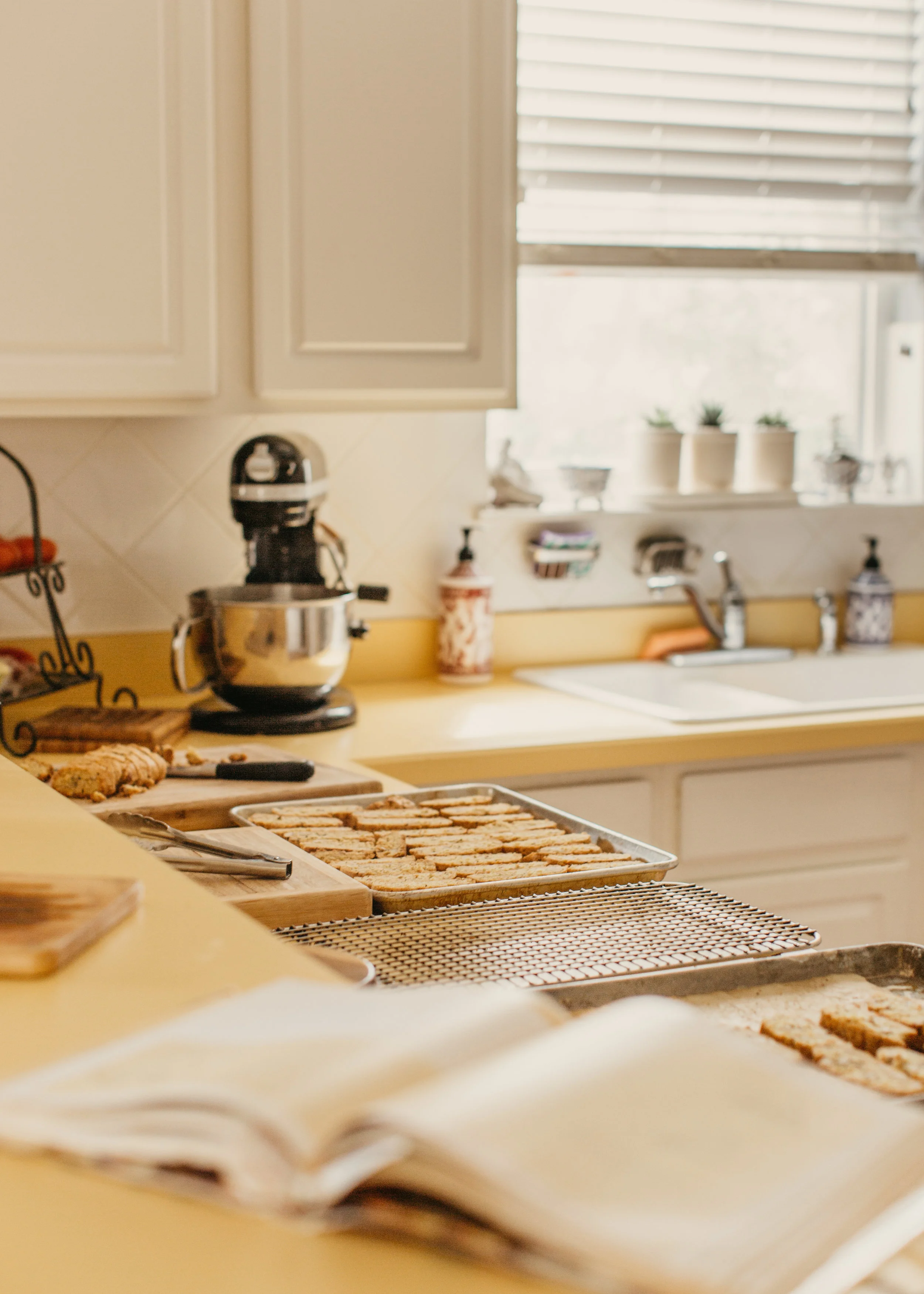 3325 Kitchen.jpg