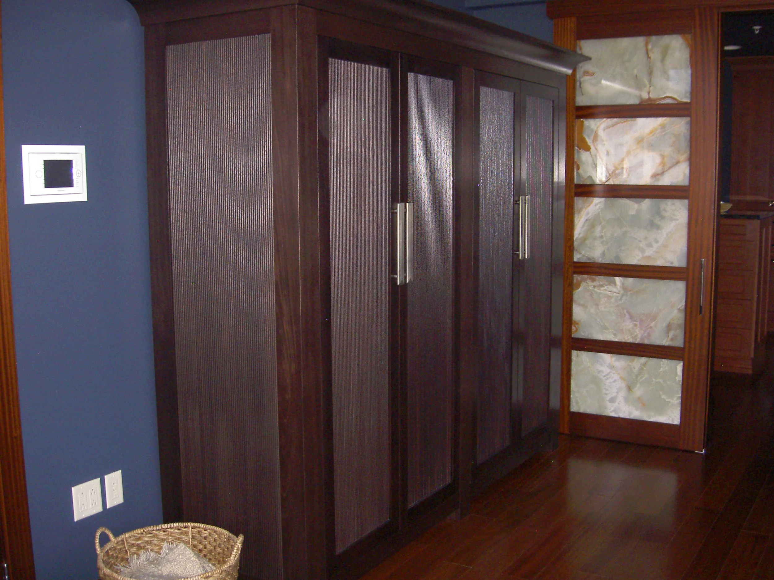 Mahogany Wardrobe / 4 Seasons Res. / Denver