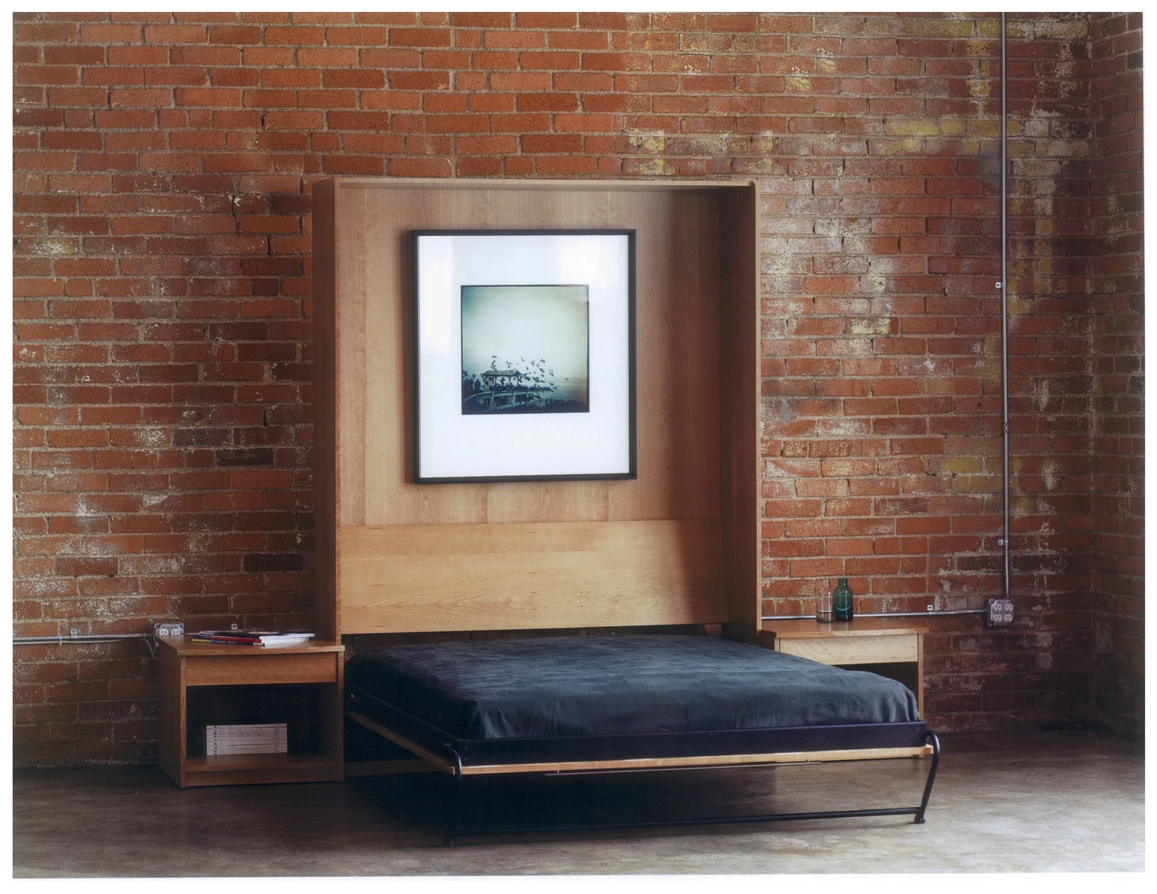 Bed & Nightstands Open