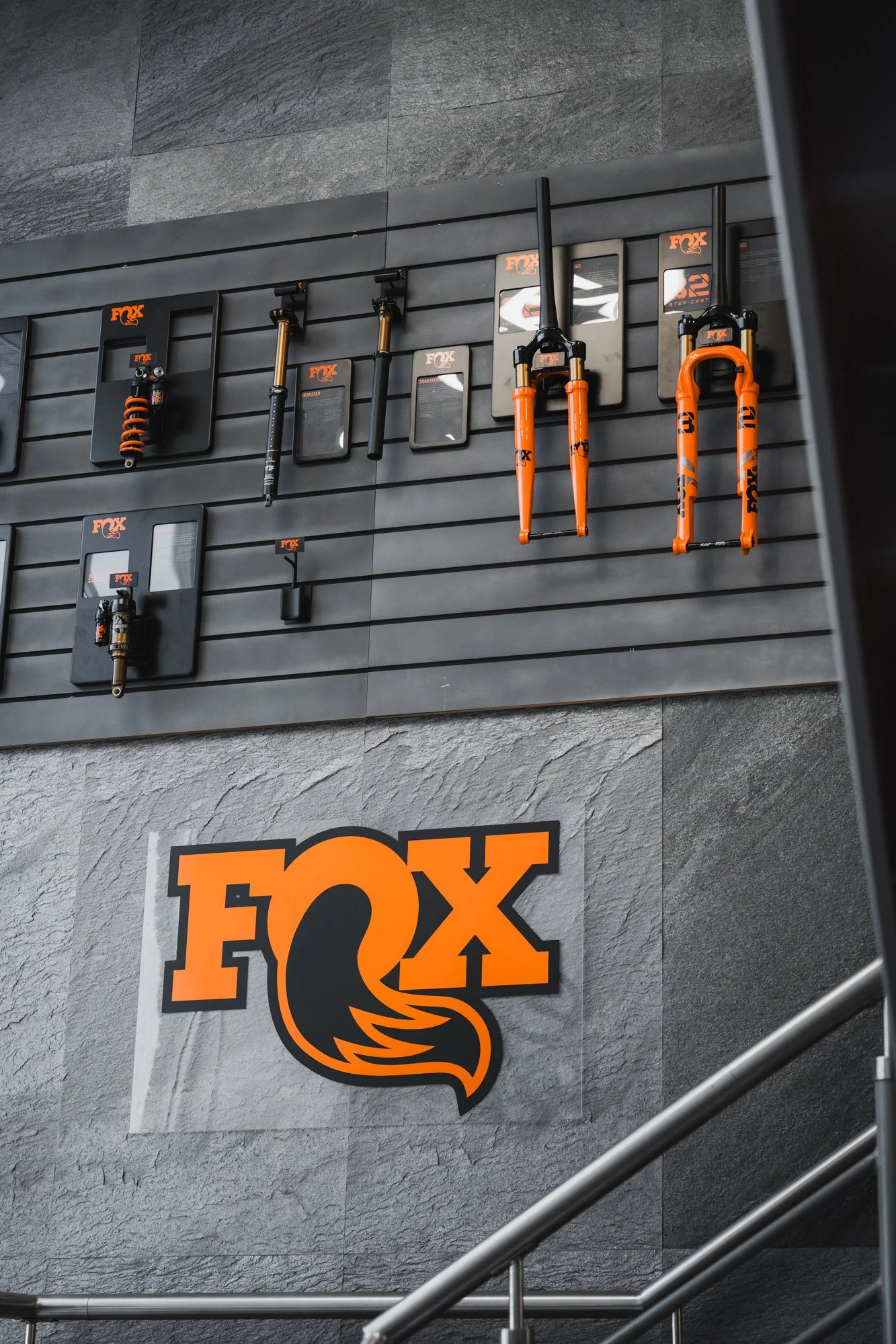 SPECIALIZED YOUTH TEAM FOX HQ 23-10-23 1 2071-Enhanced-NR.jpg