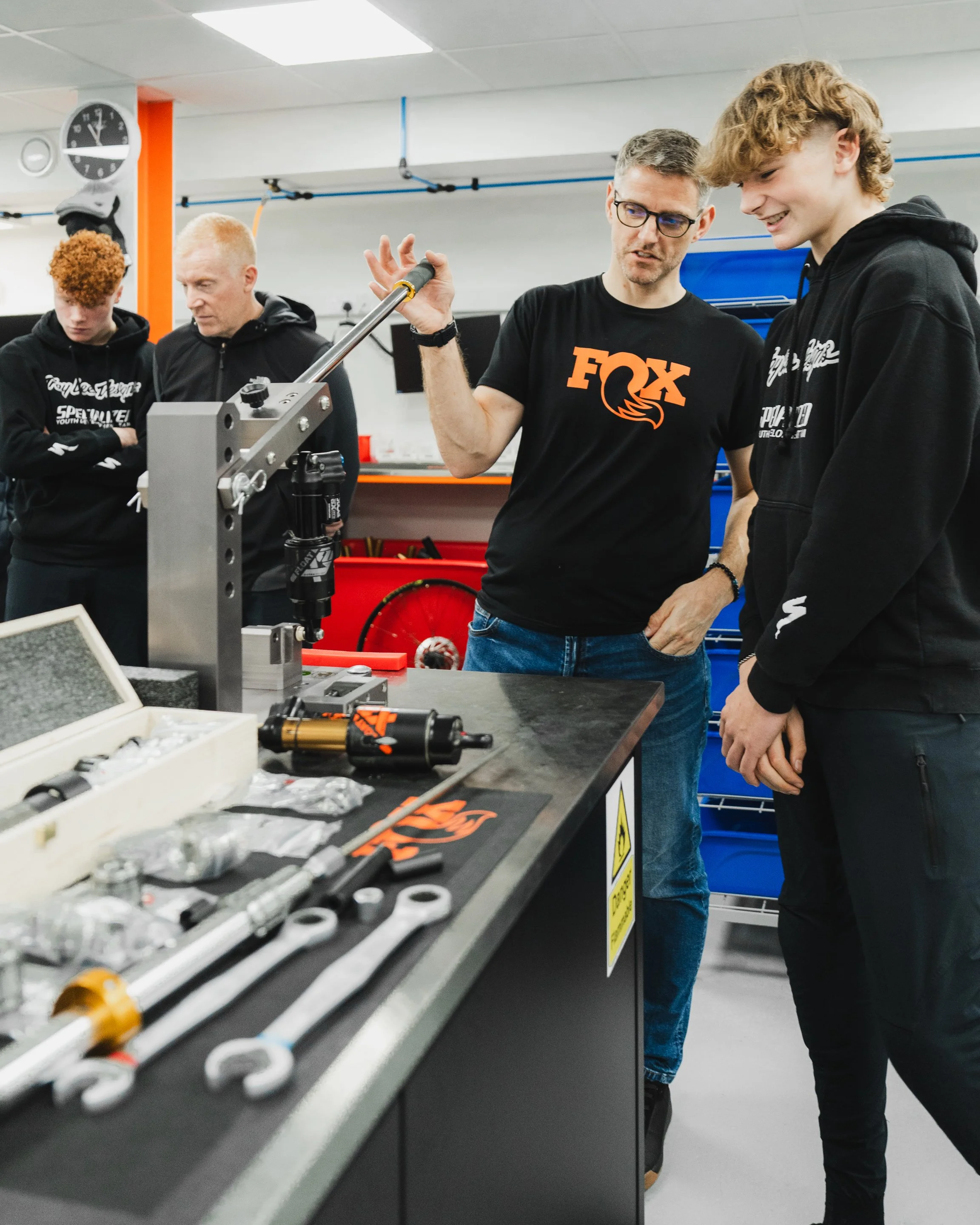 SPECIALIZED YOUTH TEAM FOX HQ 23-10-23 1 612.jpg