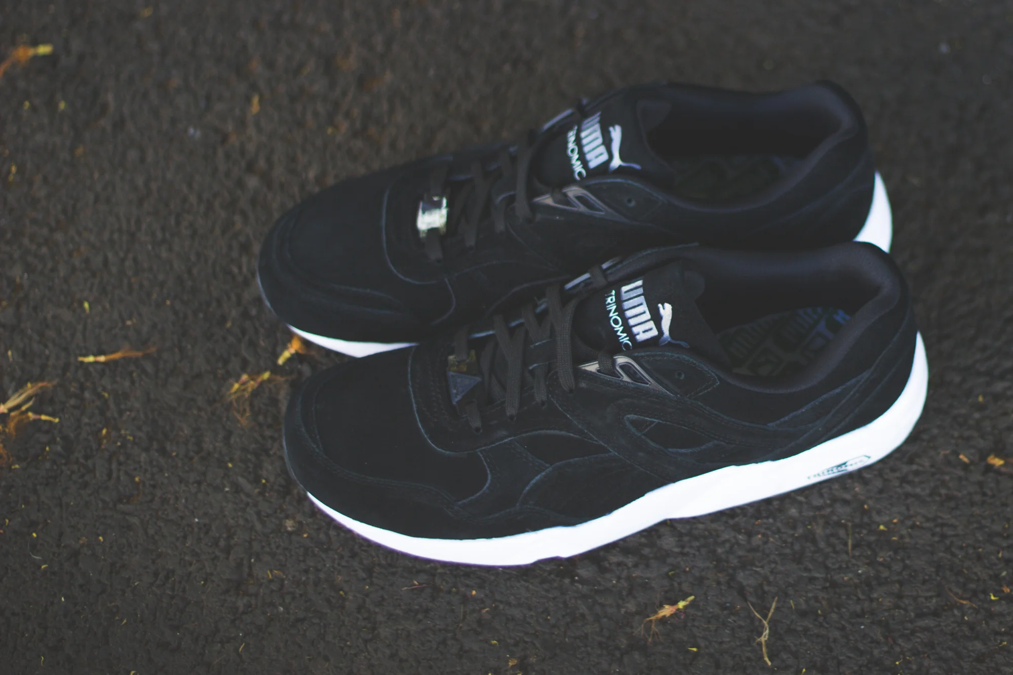 puma trinomic r698 allover suede black