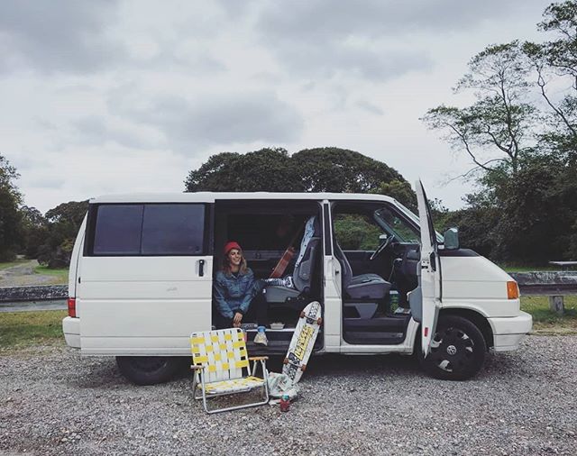 Y'all think Wally would mind living in a van? 🙈 photo by the best pal @annietrezza