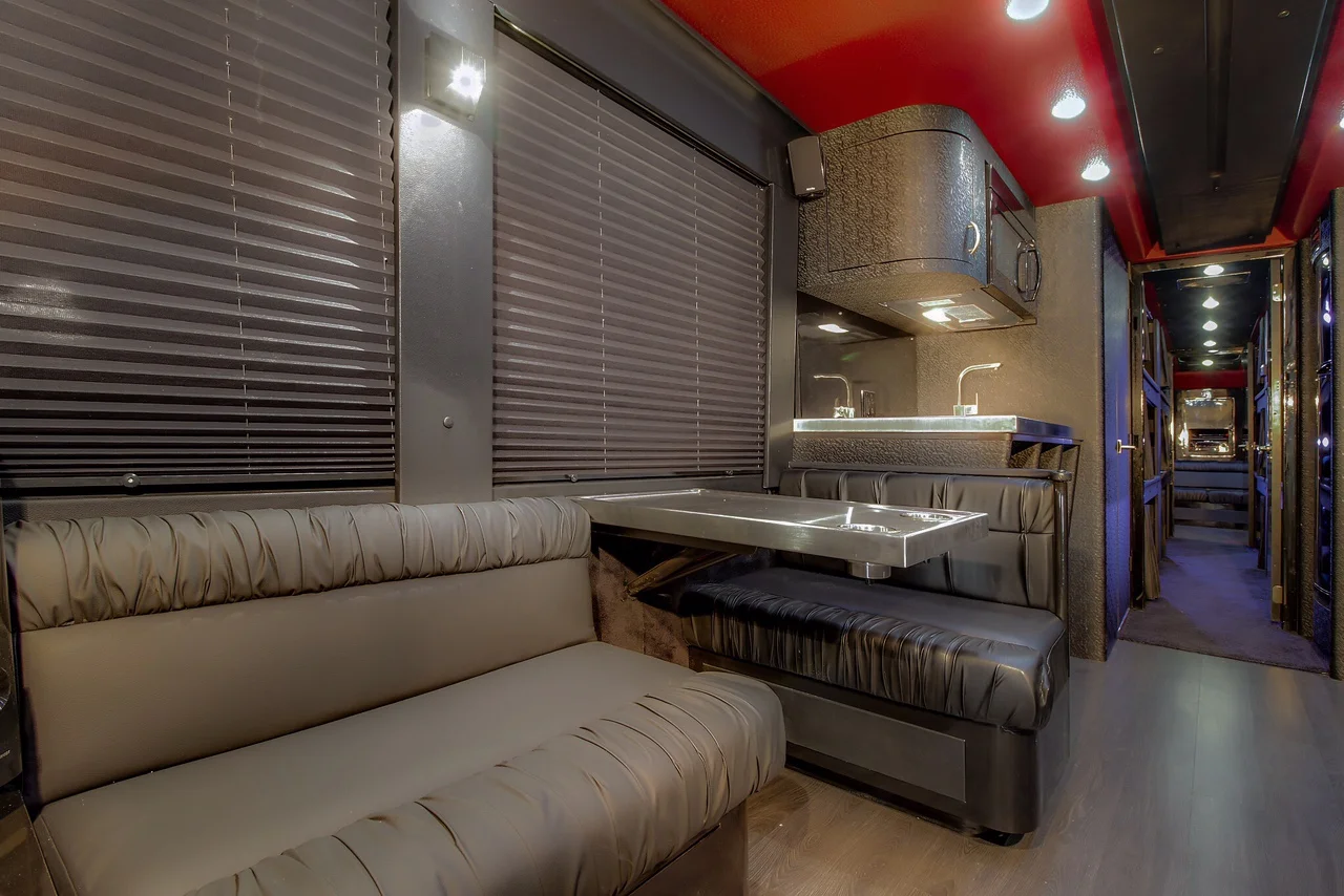 ST6 — StormTrooper Coaches