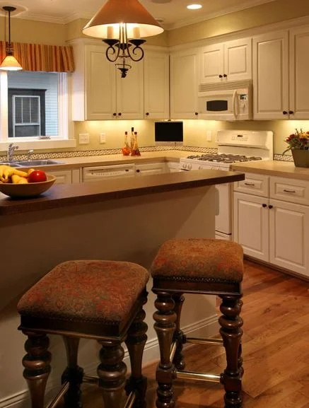 KITCHEN1.JPG