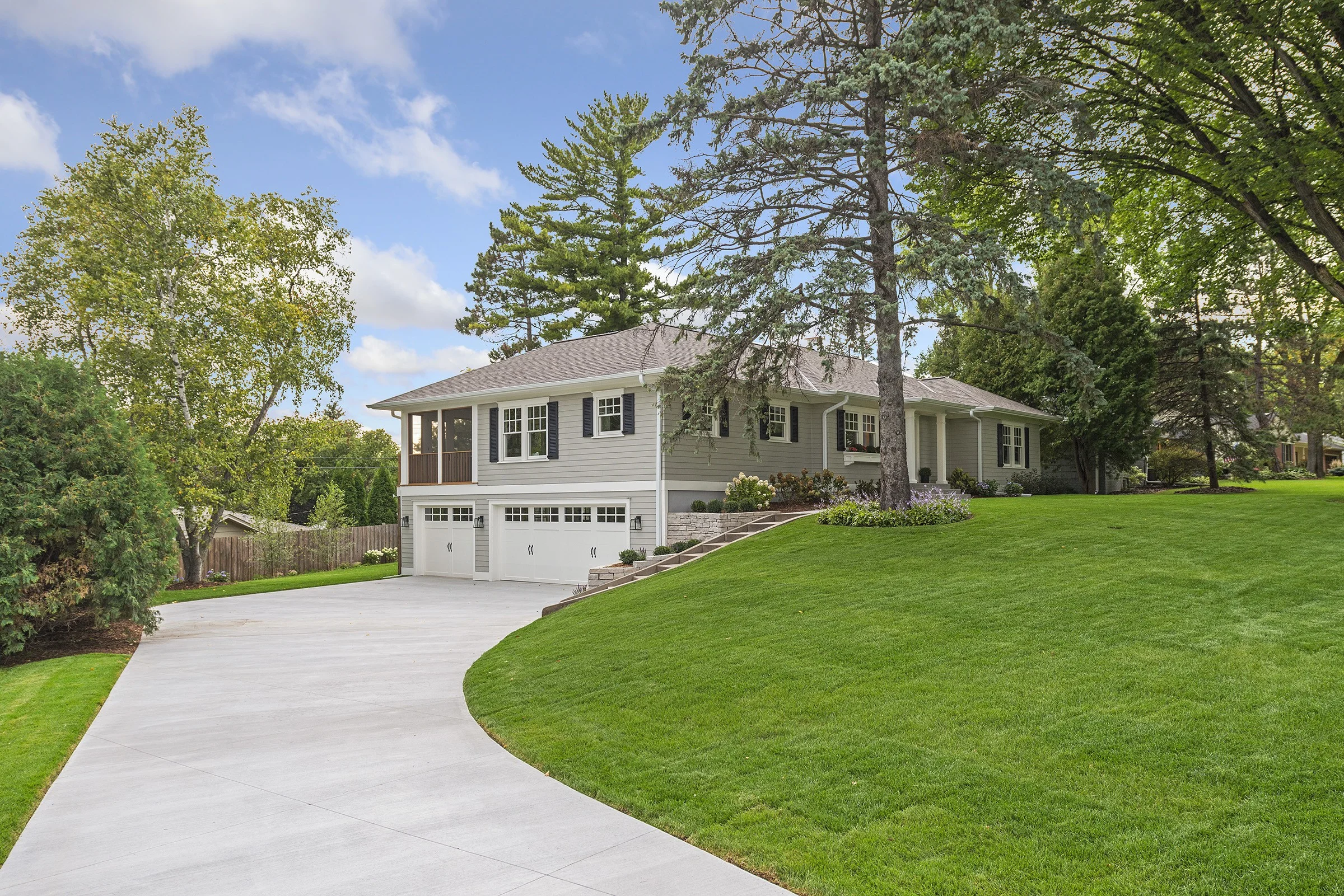 2 Duncraig-ext side .jpg