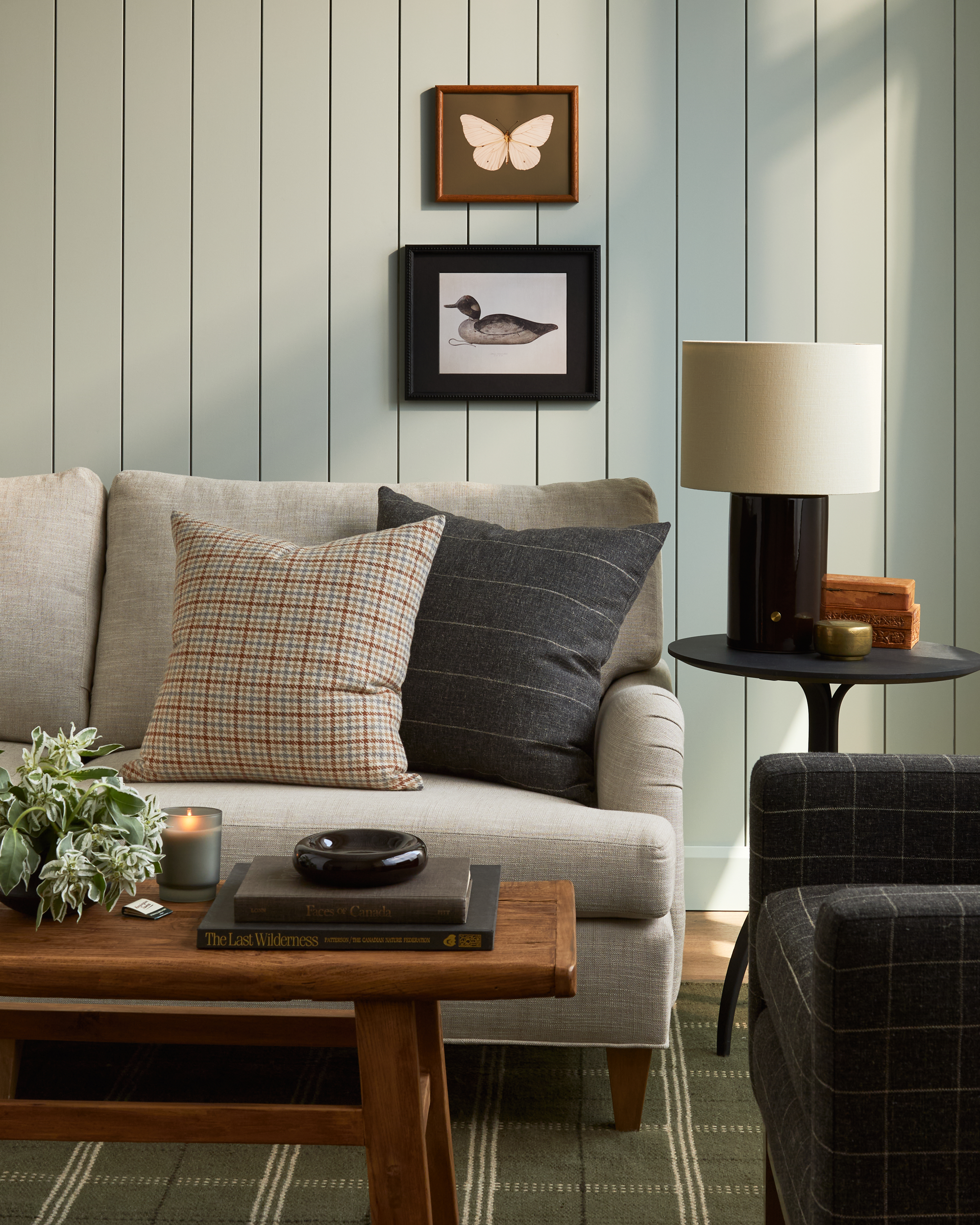 dunrobin_sable_22x22_vesper_paprika_20x20_pillow_tonic_living_056.webp
