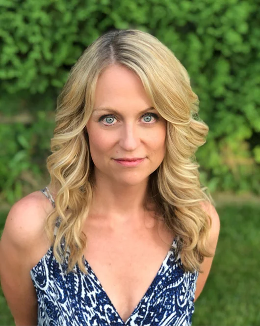 holly-headshot.jpg