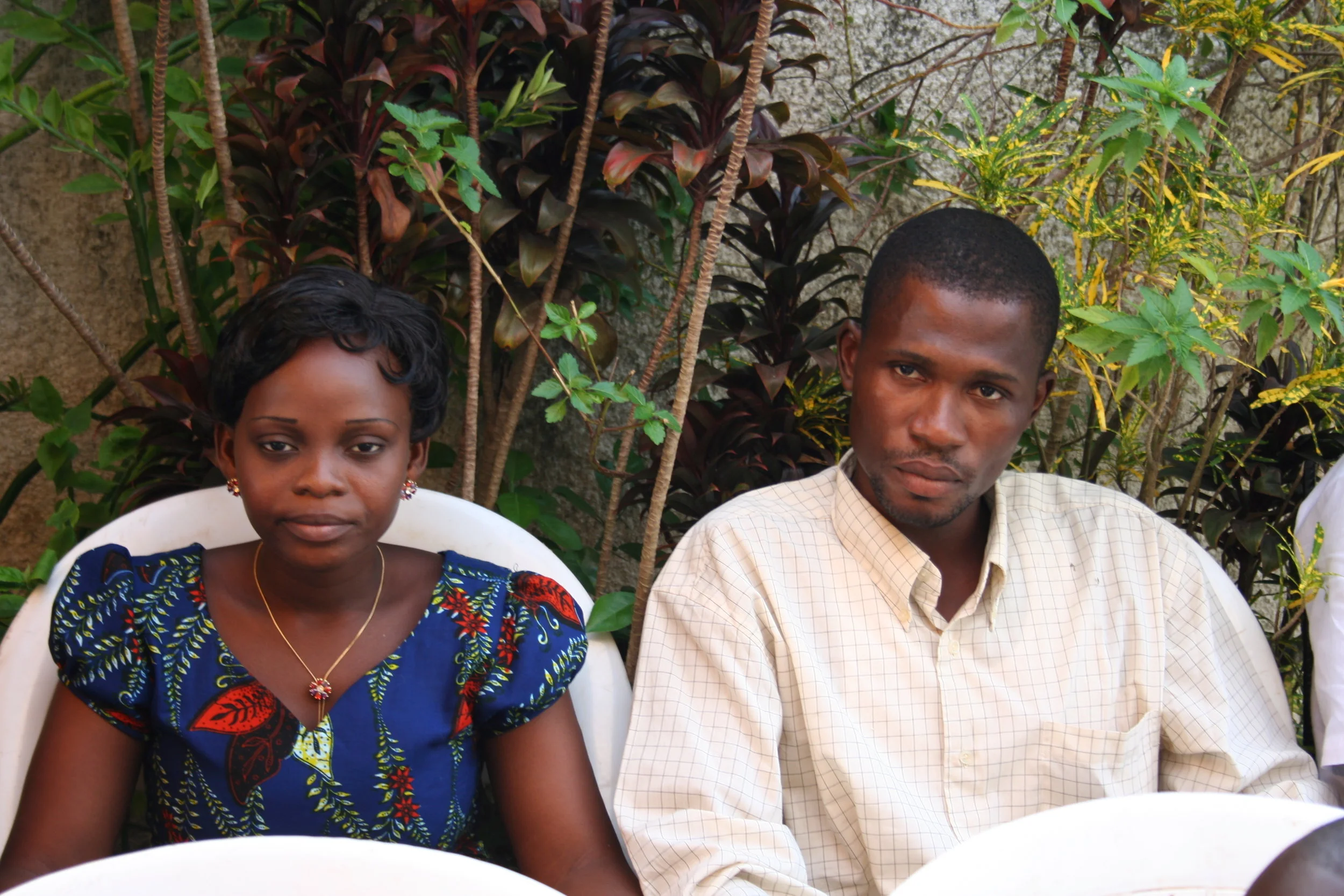 Despite the intentions of the driver, Sandrine and her friend made it to the wedding.