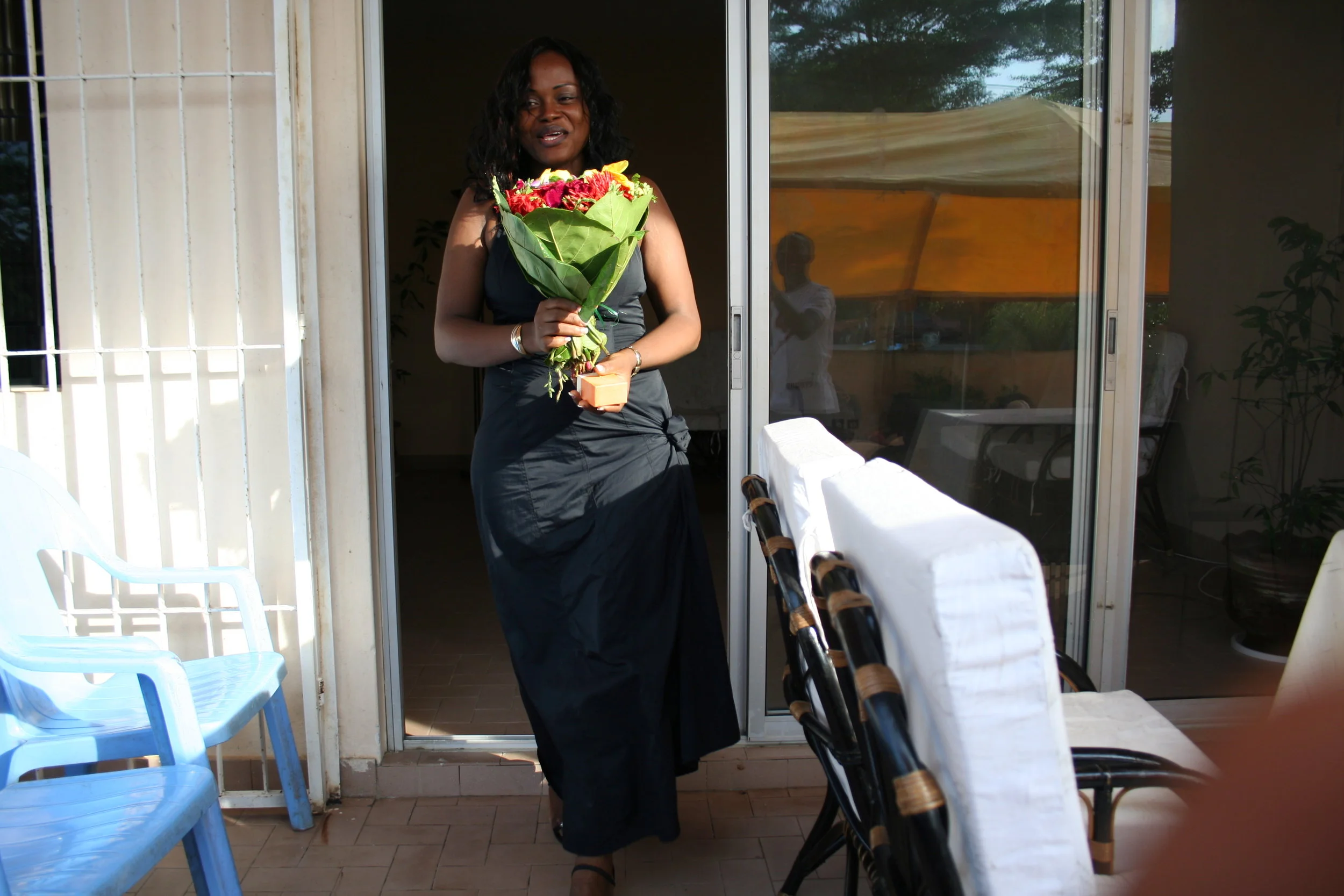 Anie welcoming everyone to the wedding!