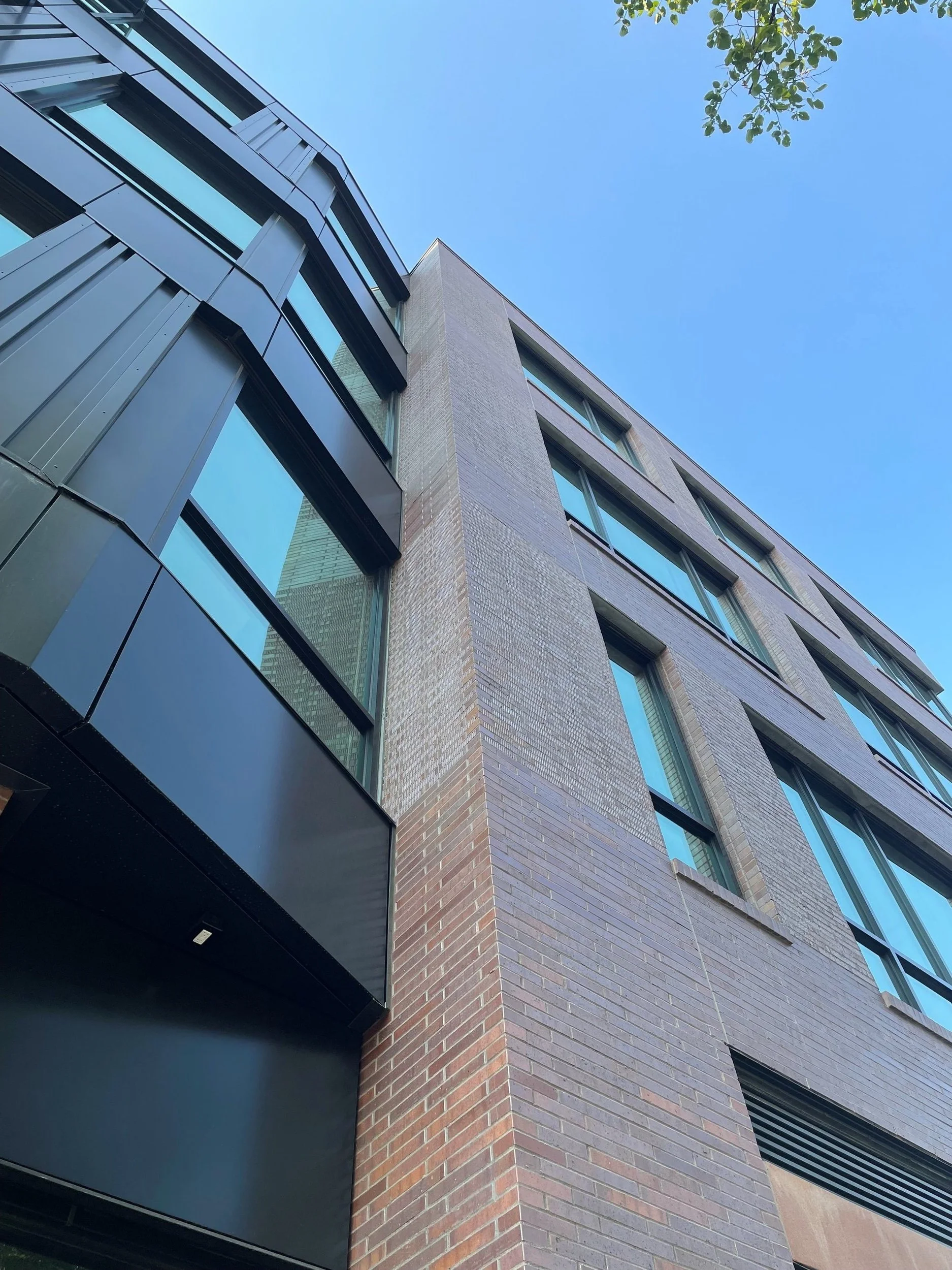 beautiful facade details at 320 fillmore