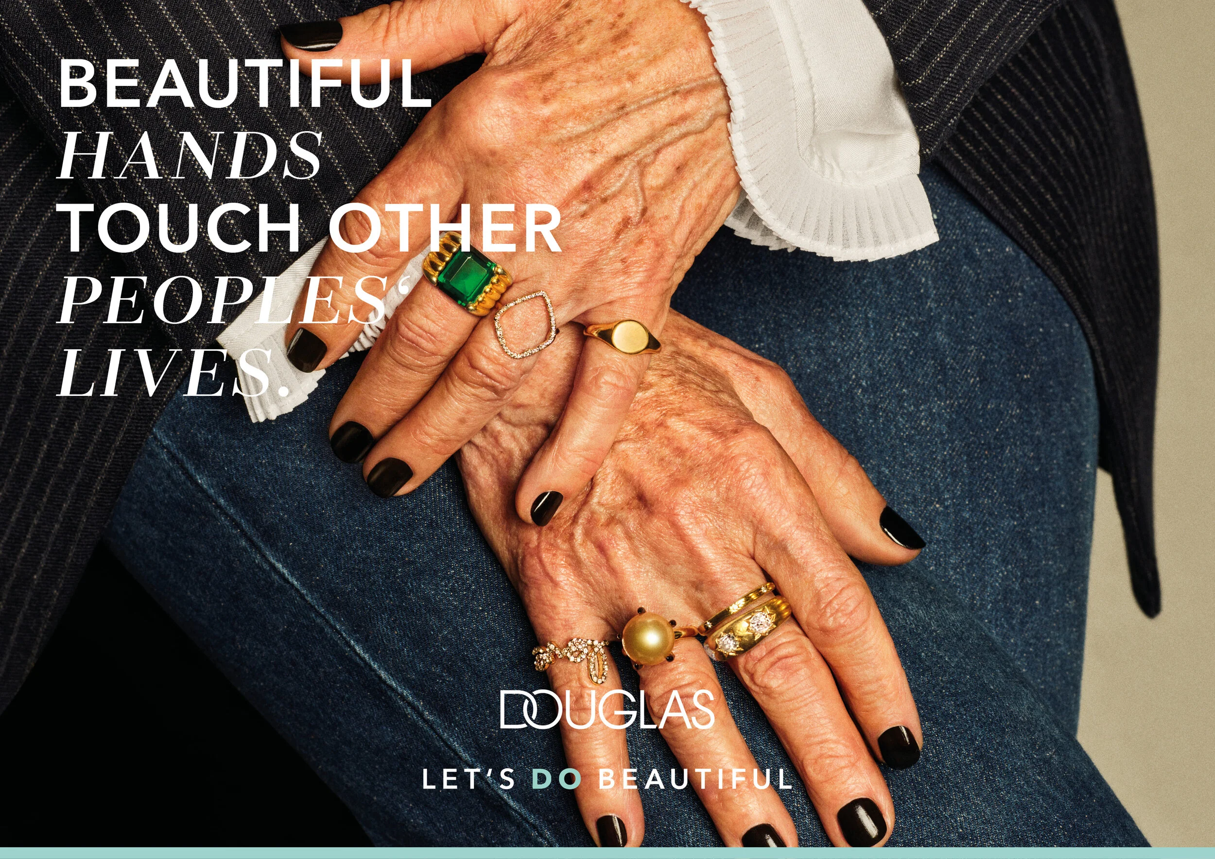 Client: DOUGLAS Photo: ALIQUESTUDIO Project: LET’S DO BEAUTIFUL Casting: SOLOMON I WINTER Agency: JVM/Alster Production: TEMPOMEDIA