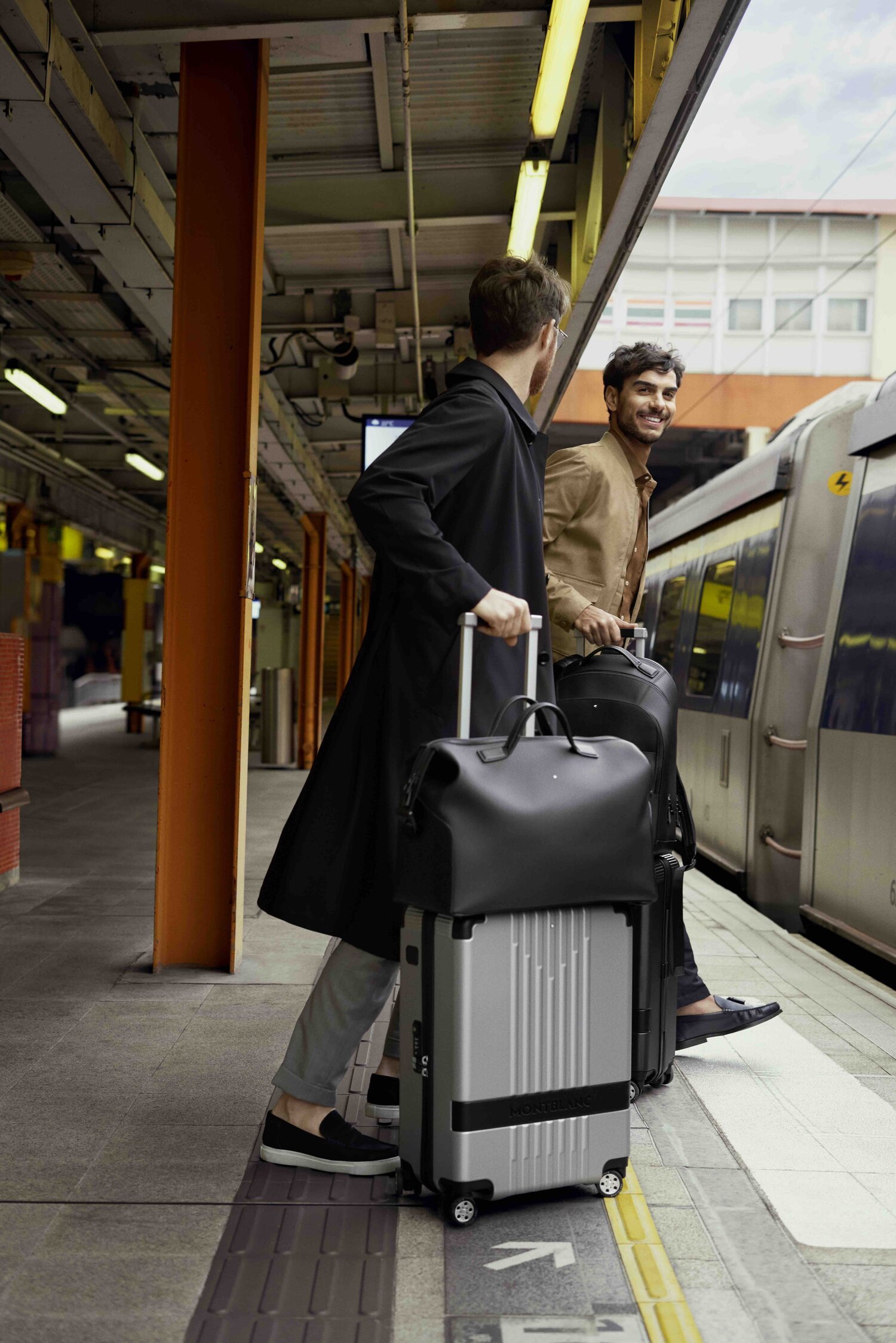 03-LifeStyle_METRO-PLATFORMFINAL-1.jpg