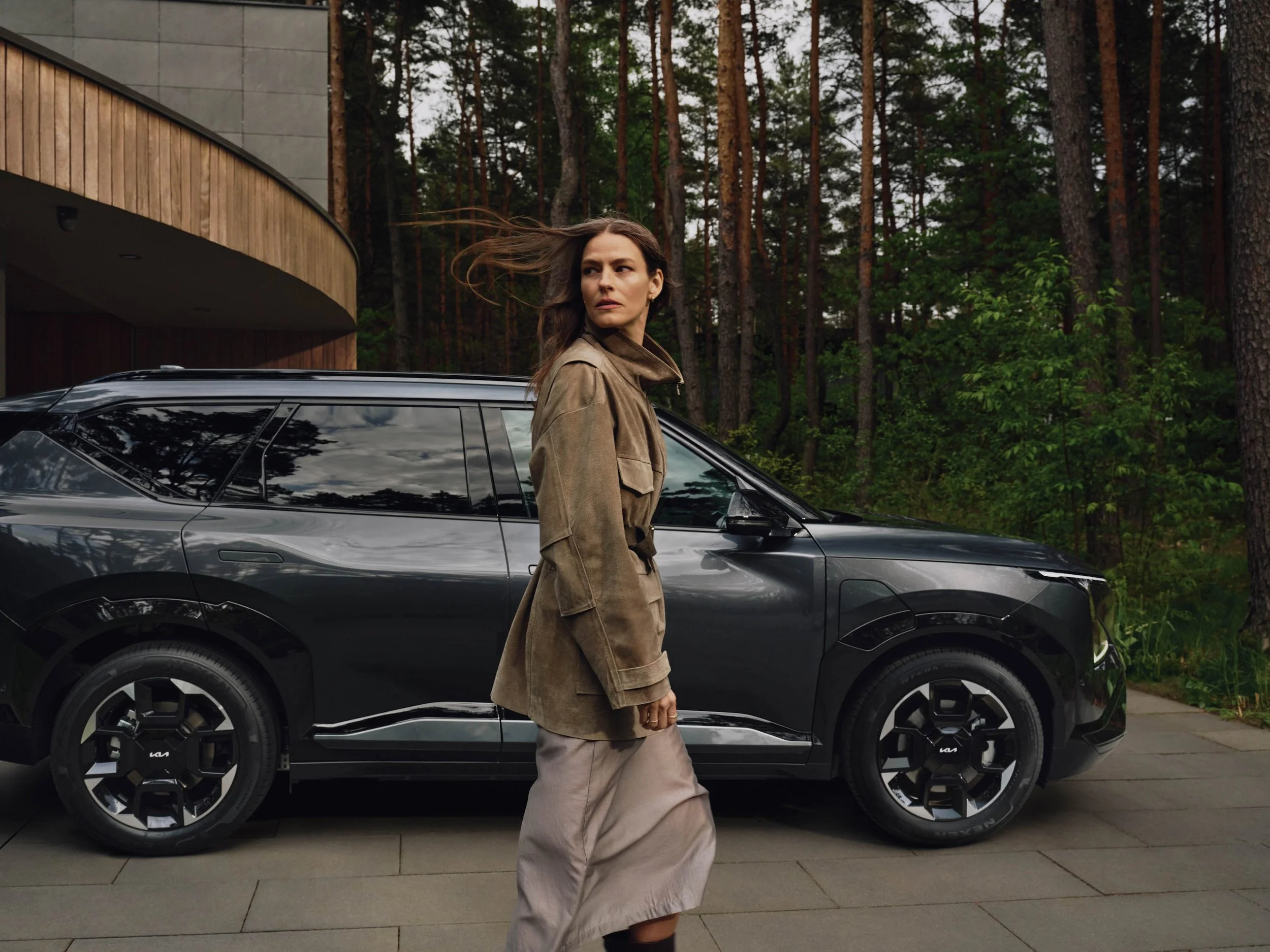 KIA_EV5_NA-LIFESTYLE_M15_GTL_FULL_SIDE_v03_sRGB Kopie.jpg