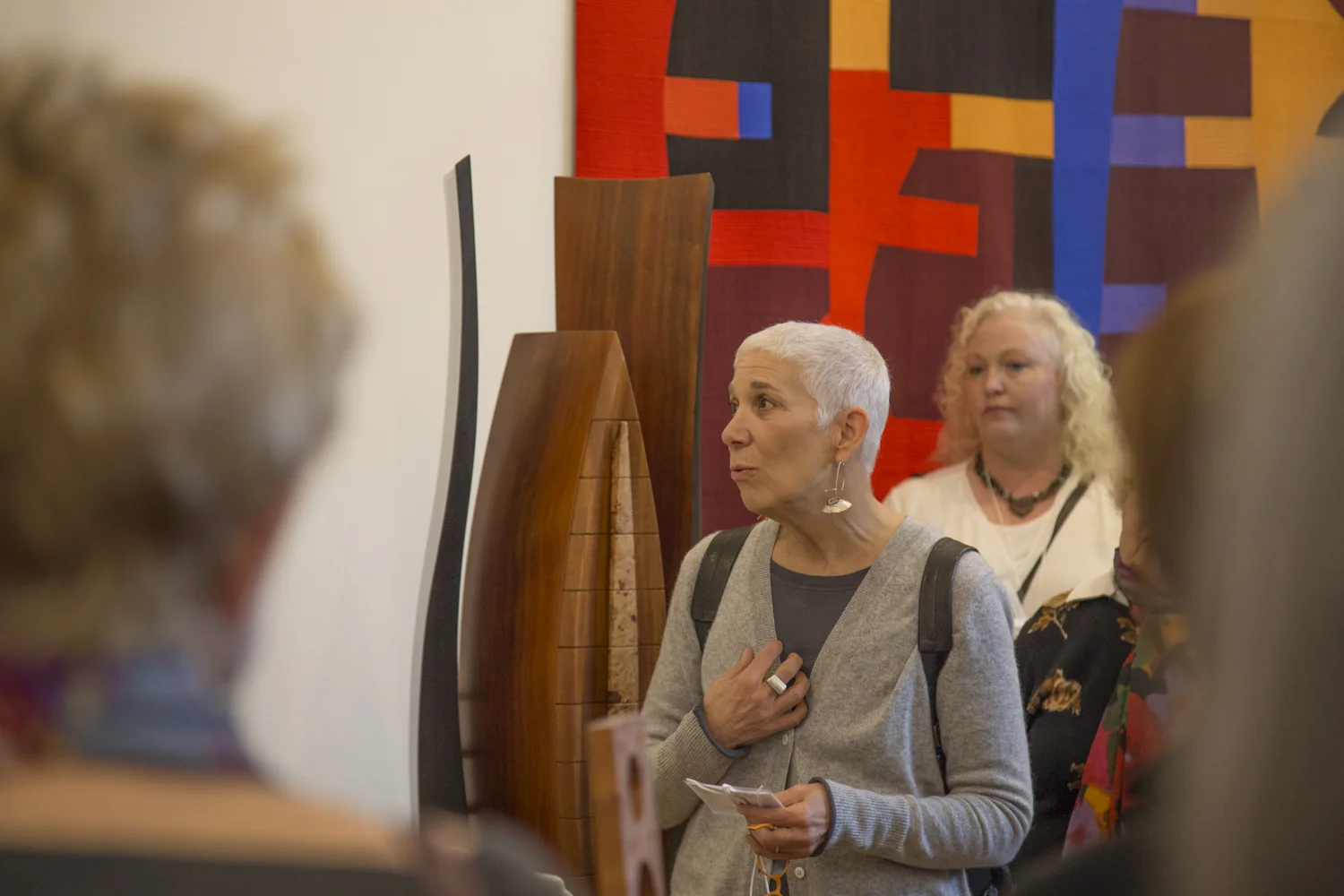 Leslie L. Pontz (PA), presenting on her piece, Natural Drape (woven piece, not pictured... was to her left)