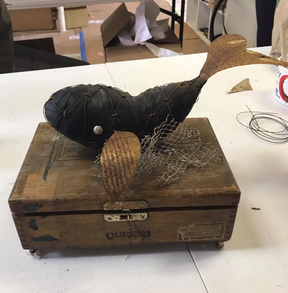 A wonderful whale incorporated into this gem of a box...
