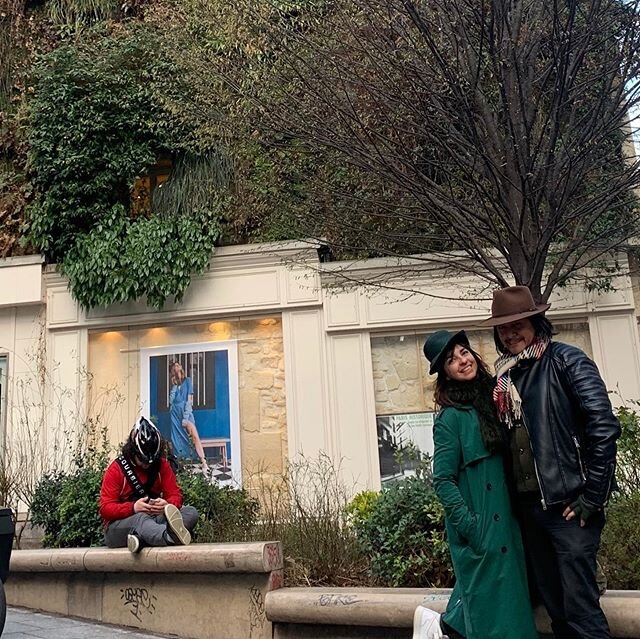 All green in Paris with my ❤️@adrijewelry @unarreal 📸by @parisbymariocasarella