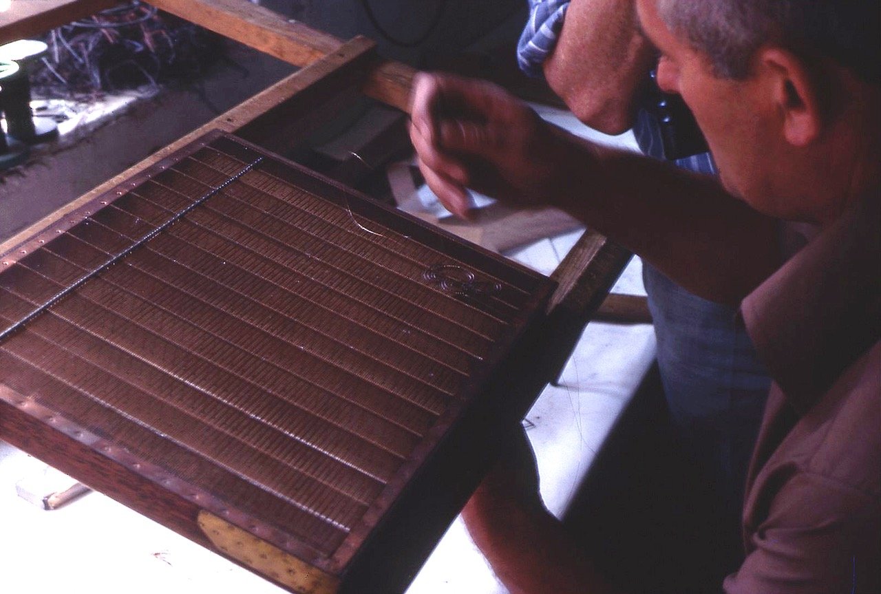  The late Ron Macdonald sewing a mould (England) 