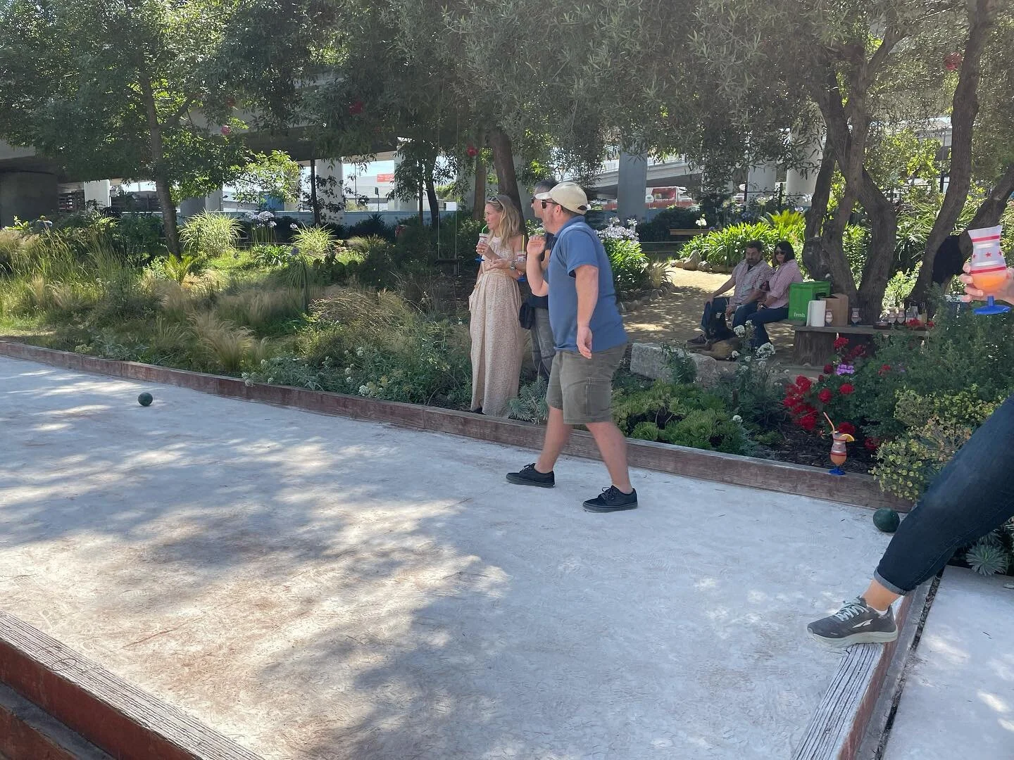 Athletes of Dogpatch. Loving Sunday in our neighborhood playing Bocce at Progress Park, some cool stick-fighting, strategy at @dogpatch_games, basketball at IM Scott, indie street cleaning and outdoor knitting. We have it all covered! #dogpatchbocce 