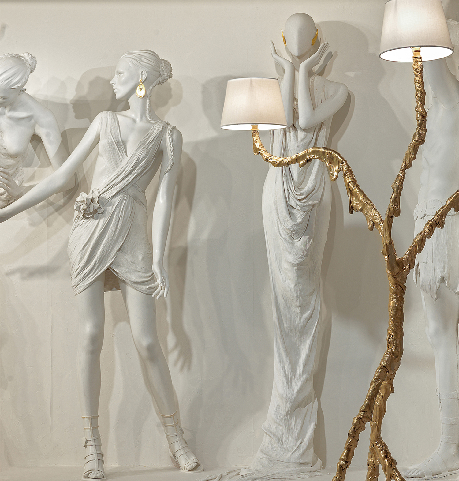 Jacopo Foggini's Ines light was influenced by surrealism,