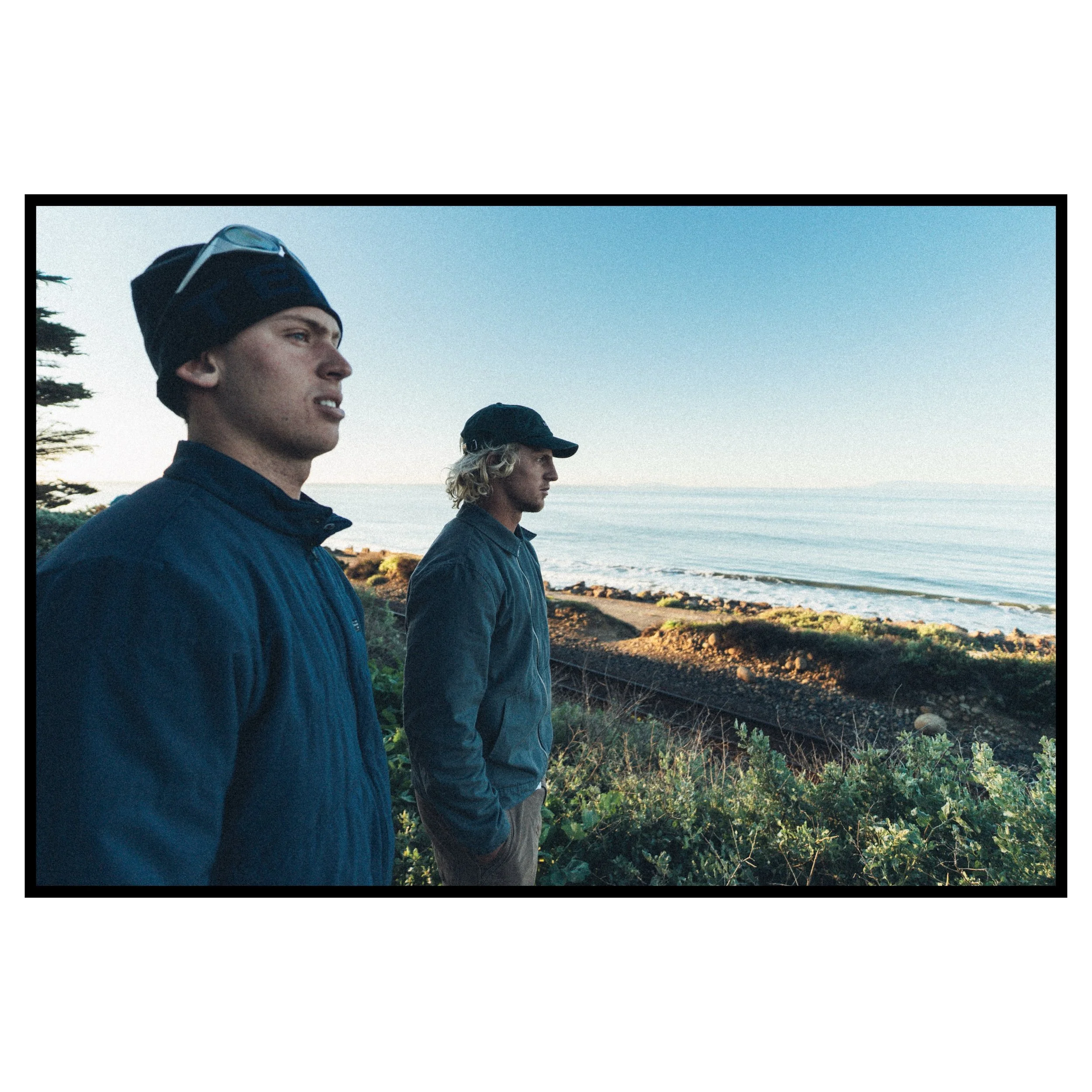 First light swell checkers: @jake.manz &amp; @blaze_roche&hellip; dammit!&reg;️🌅🌊