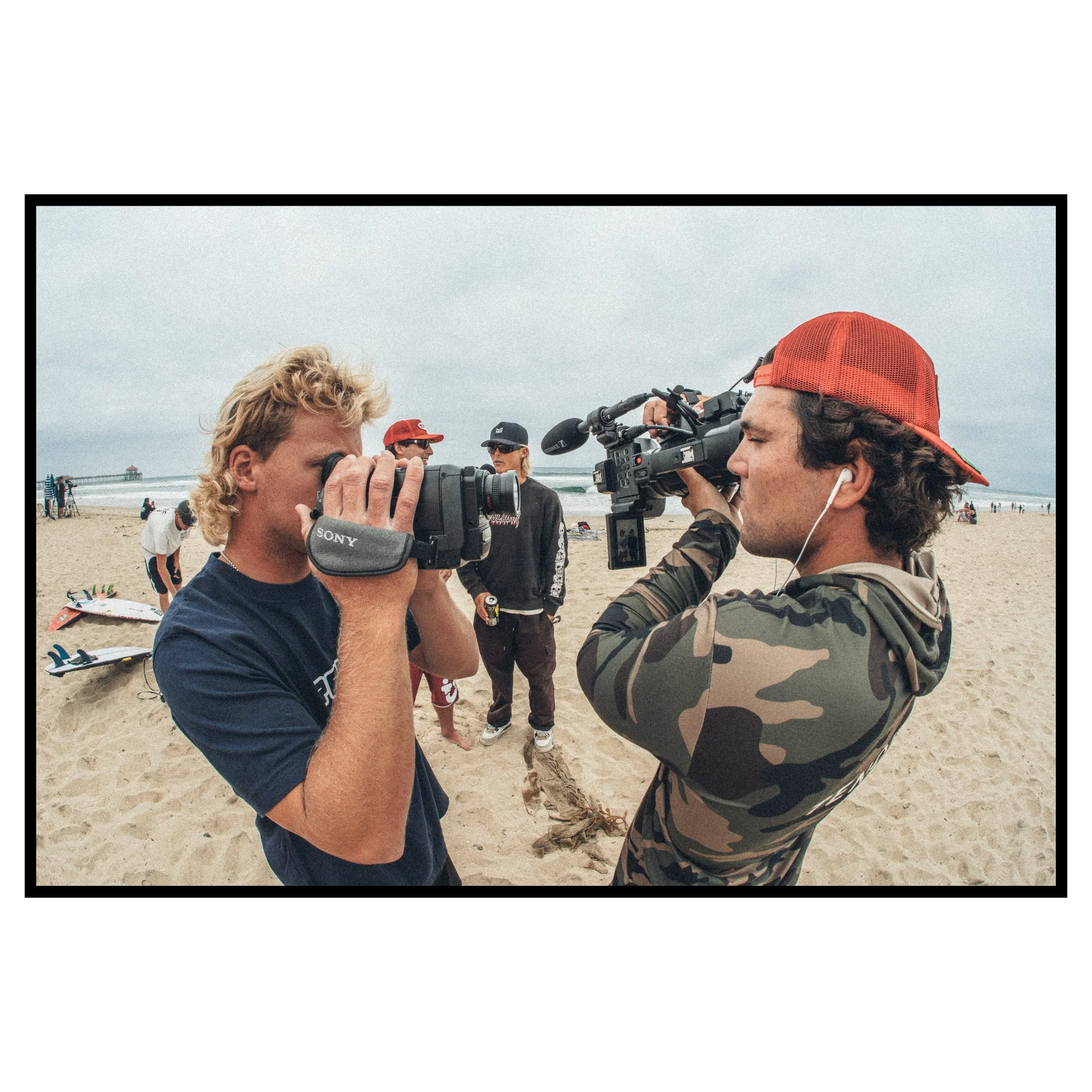 @blaze_roche &amp; @mikey.walshe doing double coverage for @yuthmagazine at the @iforgetband 3rd Annual Air Show&hellip; dammit!&reg;️🌊🏄🏼&zwj;♂️📹🎥