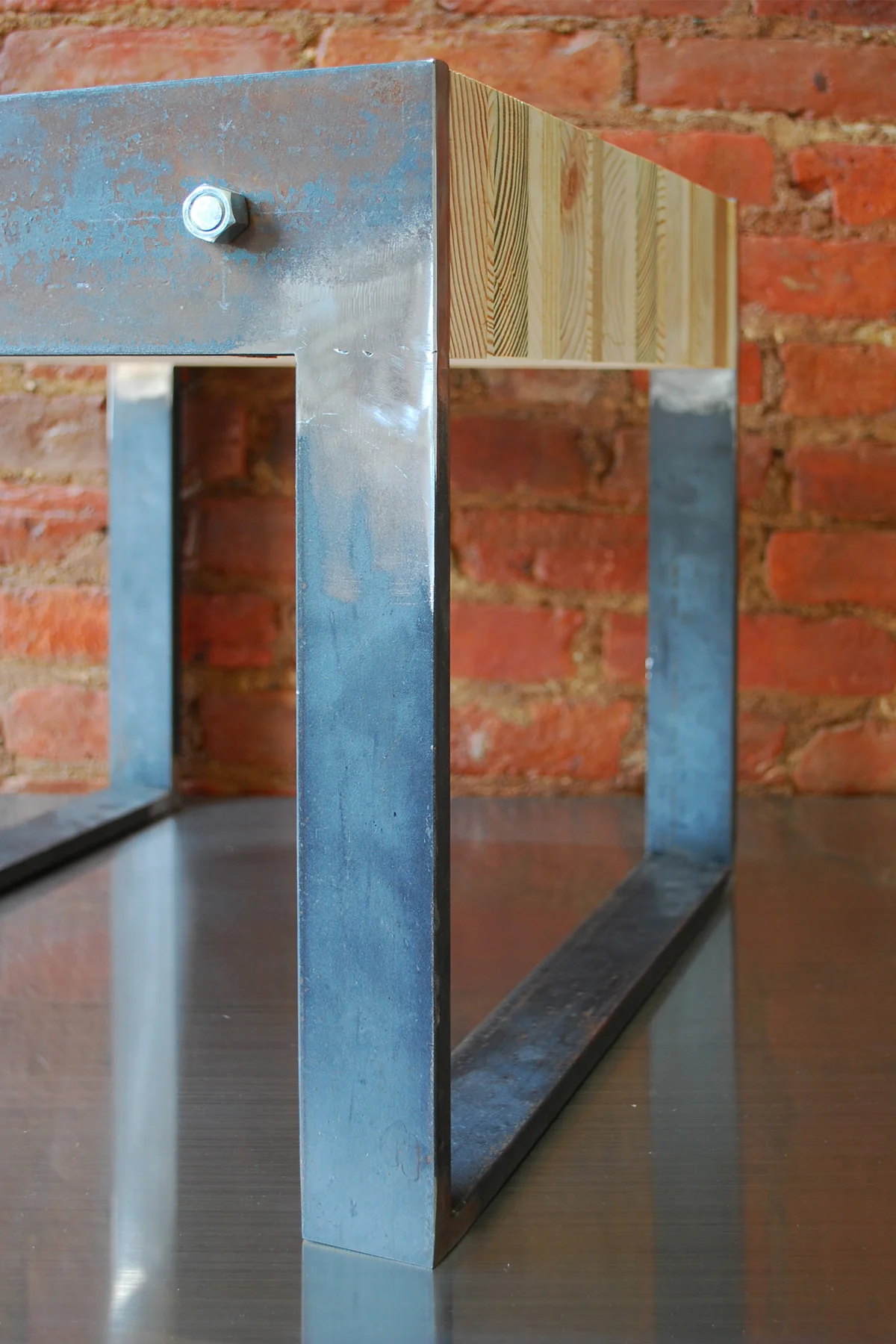 08_Leyssene_Stool.JPG