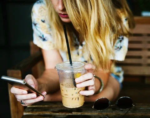Starbucks girl and cell (1).jpg