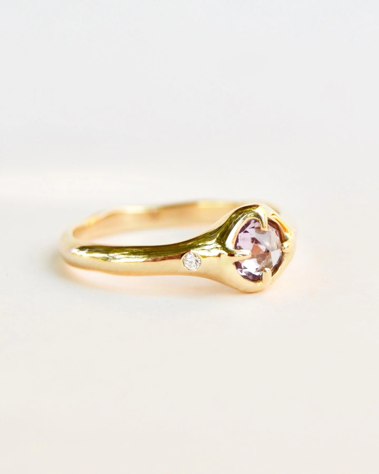 C6886B02-A854-4256-A4C9-0B95AD30BA97