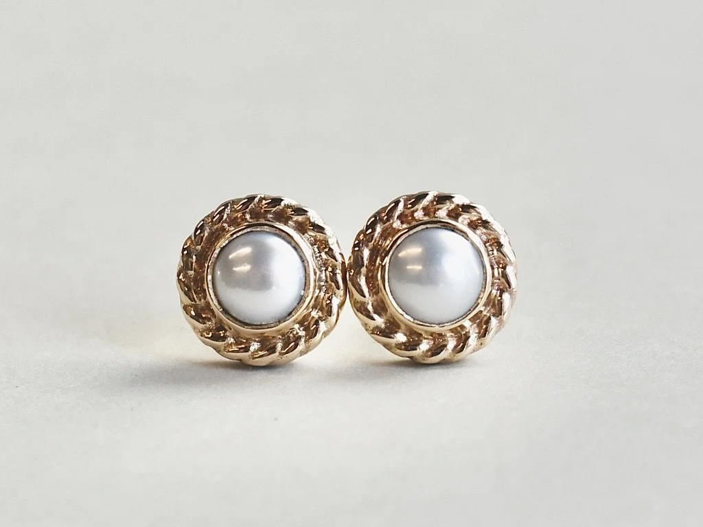 Antiquarian Earrings | Pearl | Gold