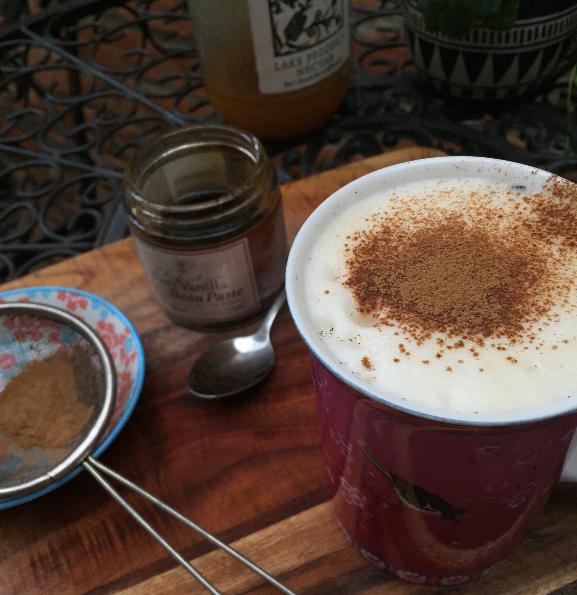 Dandelion latte