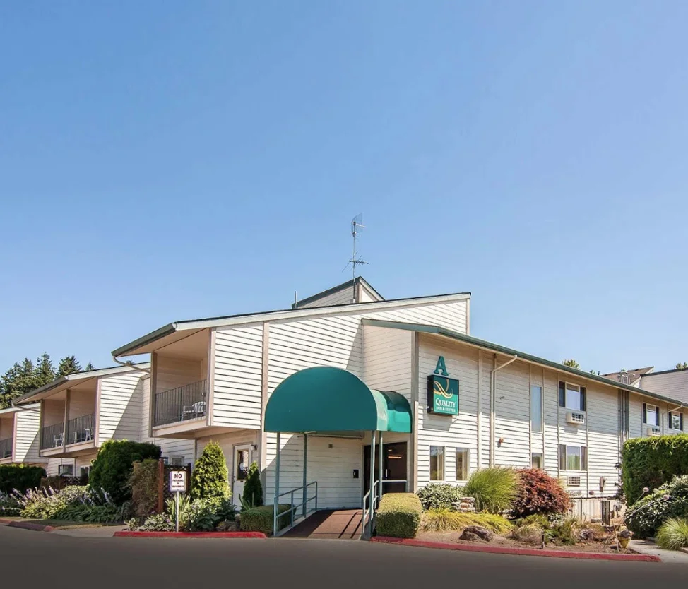 vancouver-quality-inn-and-suites.jpg