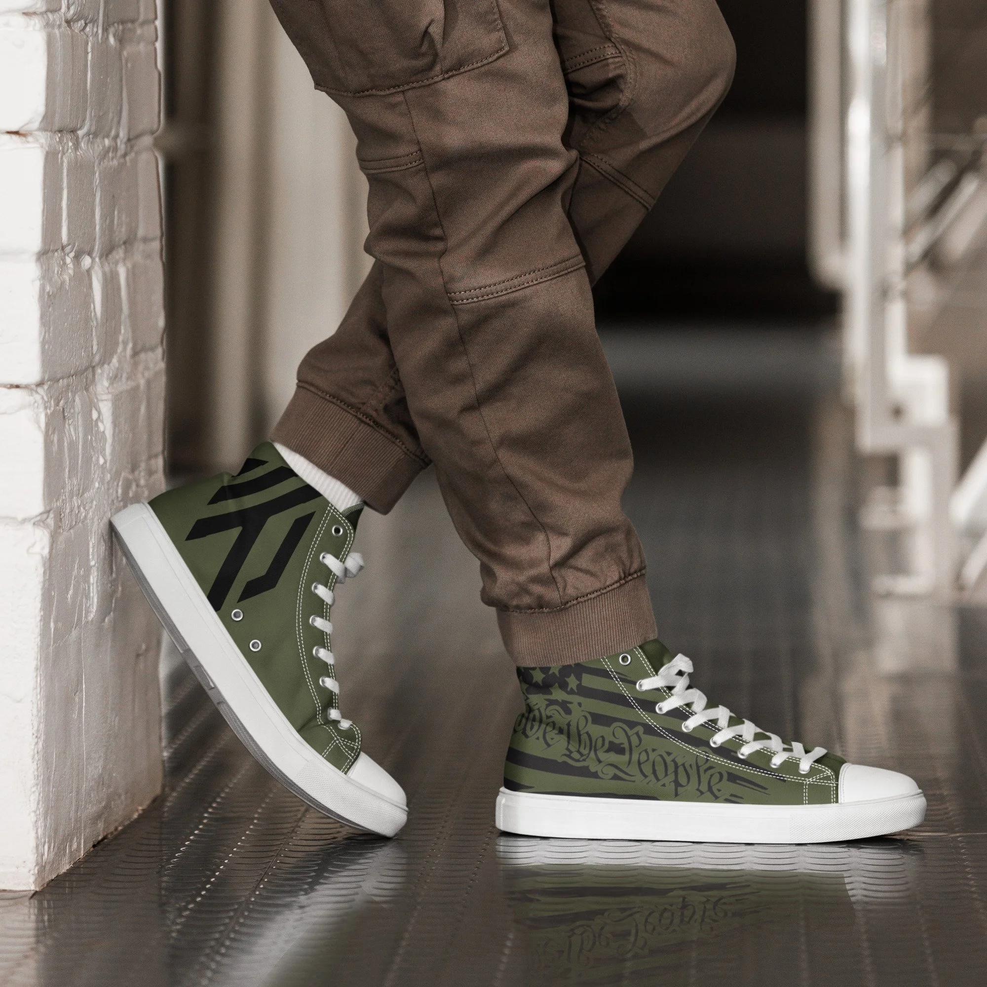 mens-high-top-canvas-shoes-white-right-2-667cba4260d33.jpg