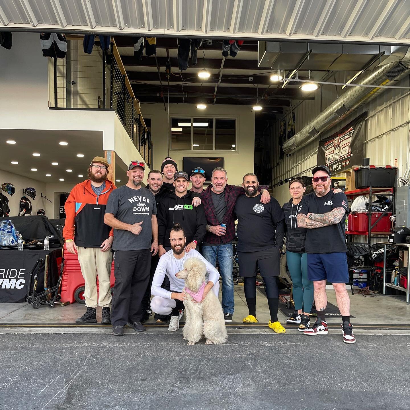 Full house here at the Ocho for @socaltrackdays! We even had some east coasters in the house renting our V4S, V2, and ZX6&rsquo;s. Now a day off and then @cvmaracing 🤙🏼🏜️ 
#RideHVMC #TrackExperience #BikeRental