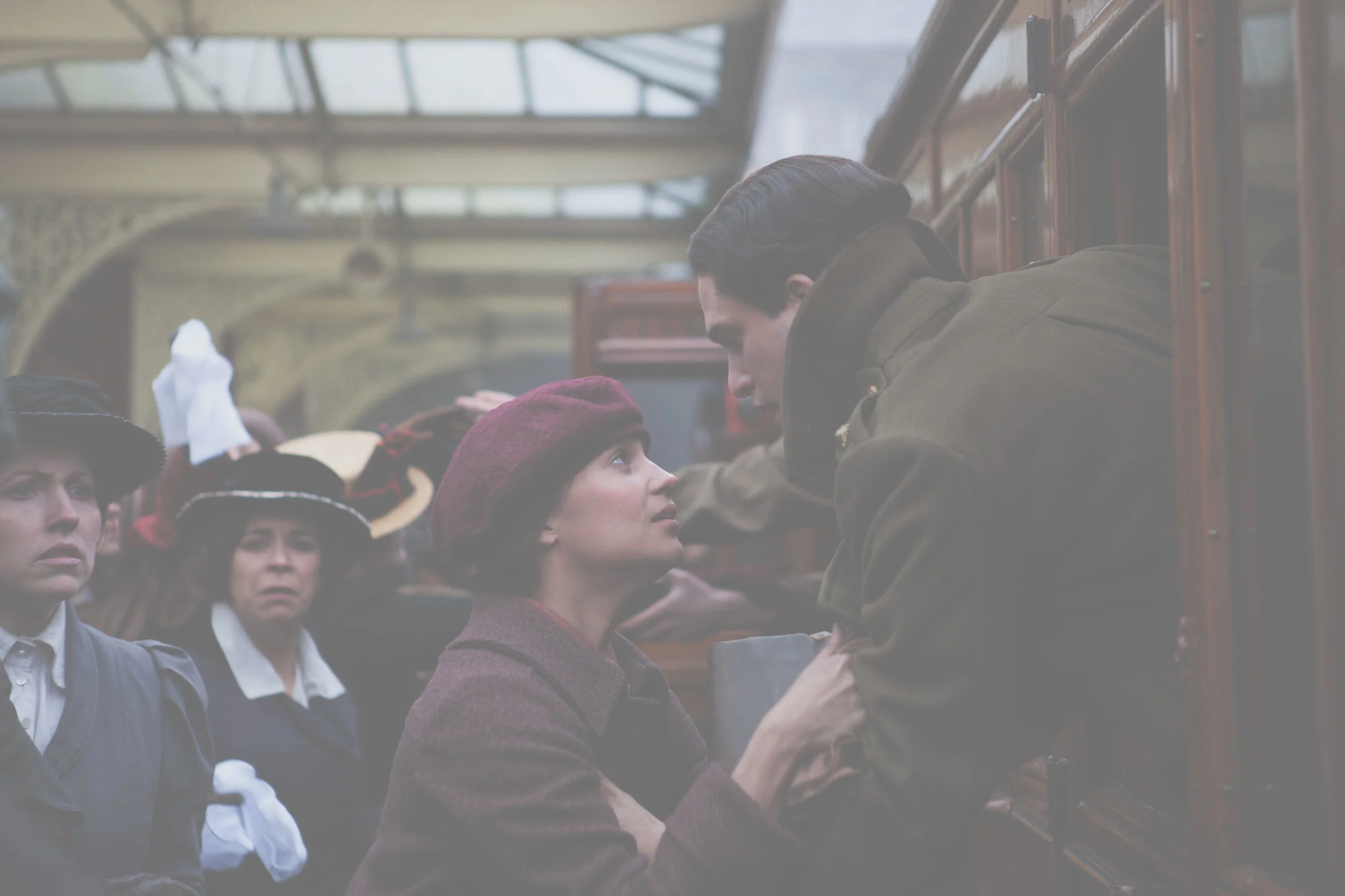 testament-of-youth-alicia-vikander-kit-harington.jpg