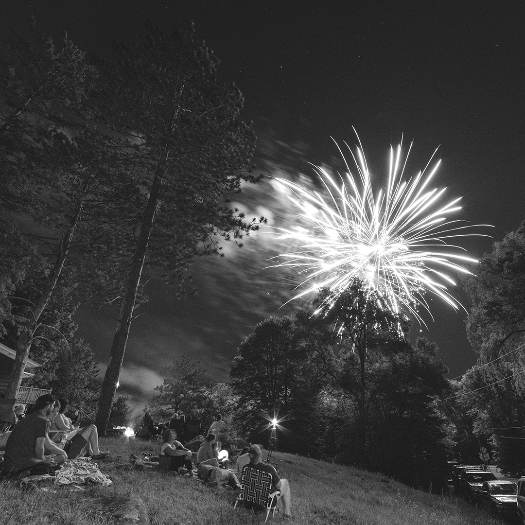 Fireworks_IG_2_1x1.jpg