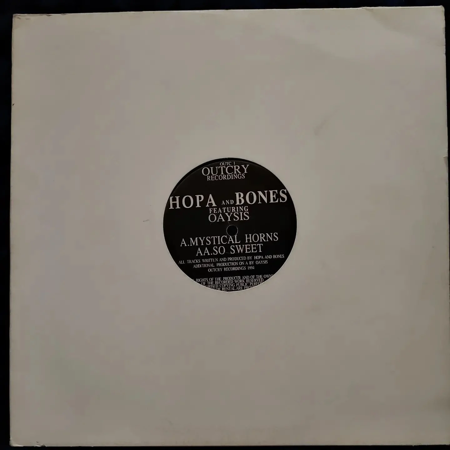 So changing gears a bit, let's jump into some of the jungle and drum and bass that really moved me. This is one of the records that turned my head in a big way. Maybe the first time I tried floating an acapella over a track at this tempo was this one