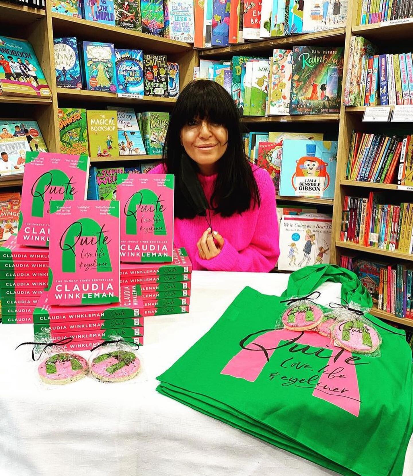 The awesome @claudiawinkle at supercool @kewbookshop with her amazing new book.... AND #iamasensiblegibbon checking in to make sure all rules are followed and NOBODY does anything  fun. Heaven forbid!