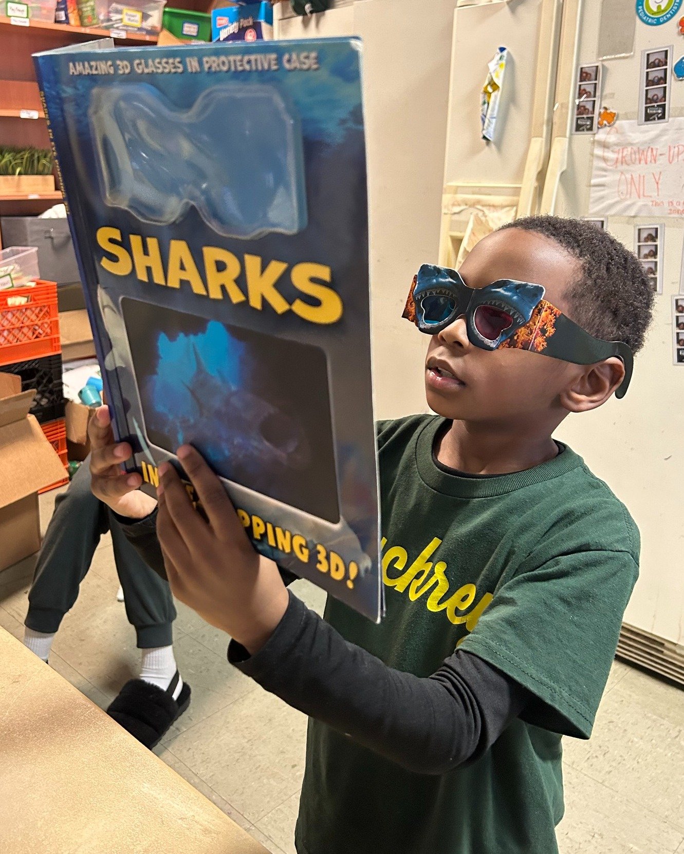 Reading time during after school program yesterday was extra fun! Books come alive when 3D glasses are involved 😎

#3Dreading #booksforall #pageturners #northphilly #treehousebooks