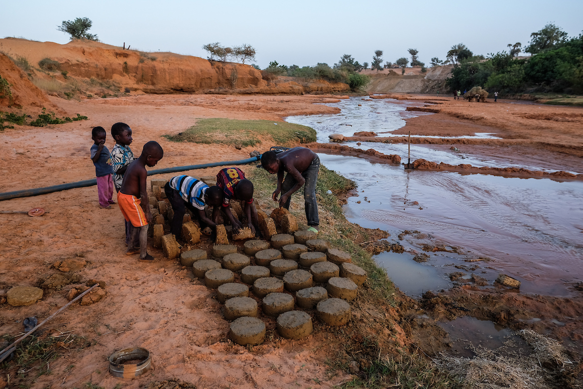 January_2016_Niger_River_Edit (1 of 1)-30.jpg