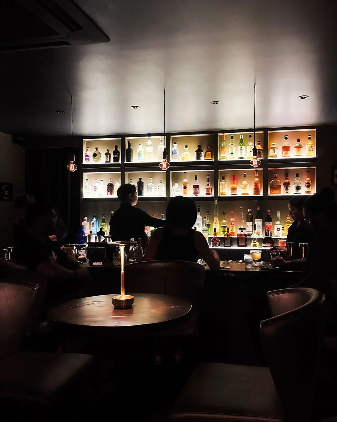 The lights are low. The bar is full.
This is where the night begins. 🖤
Round up your friends.
Reserve - link in bio.