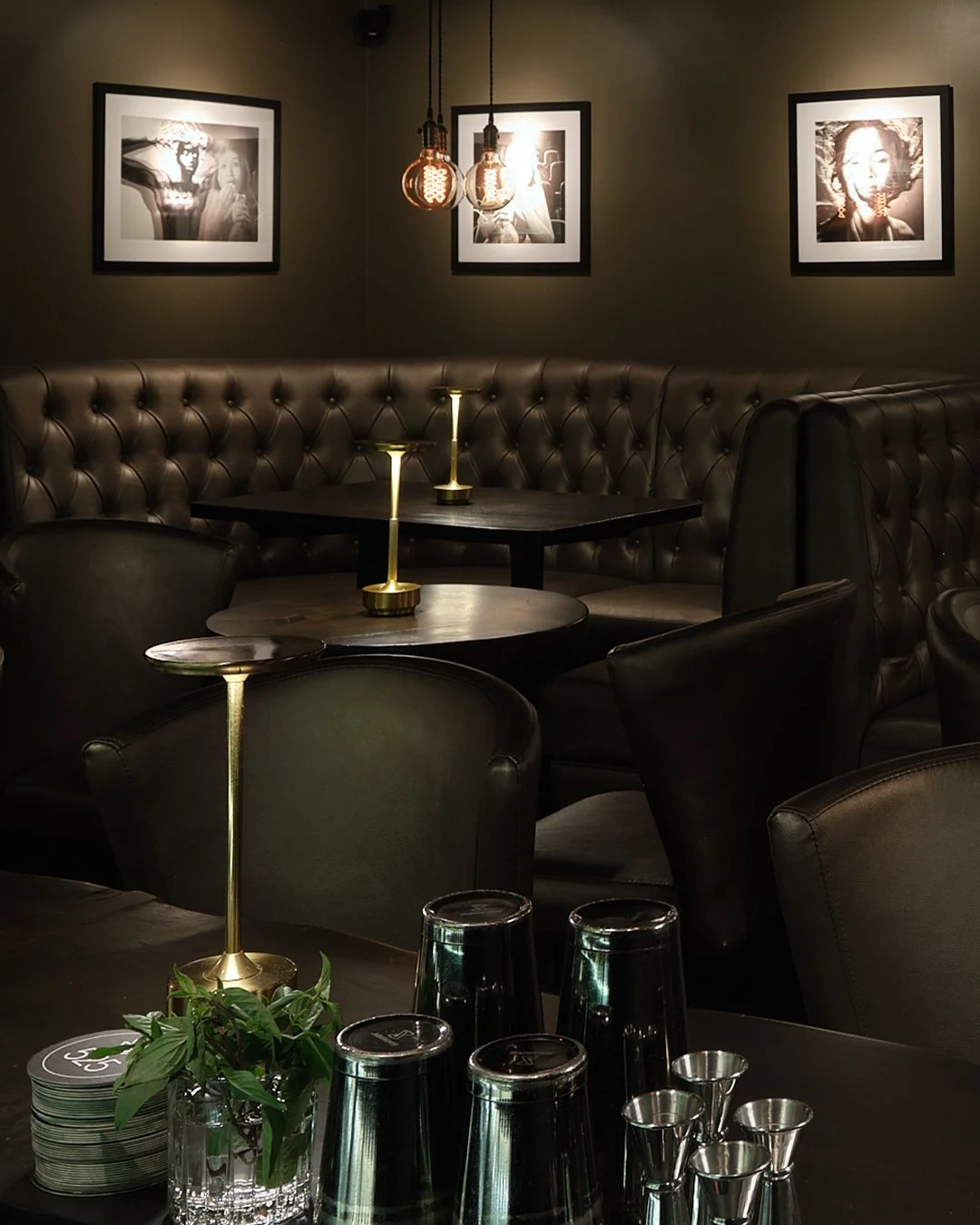 The calm before the evening. 🖤 
Every detail set. Every seat waiting. 
Come fill them reserve via link in bio

📸 bart_verweij
