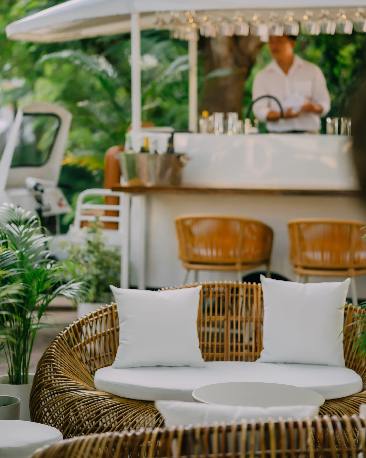 Welcome to our Tuktuk bar on the banks of the Mekong in beautiful Luang Prabang

#tuktuk #riverbar #luangprabang #mekongriver #laos #asia #relax #enjoy #love