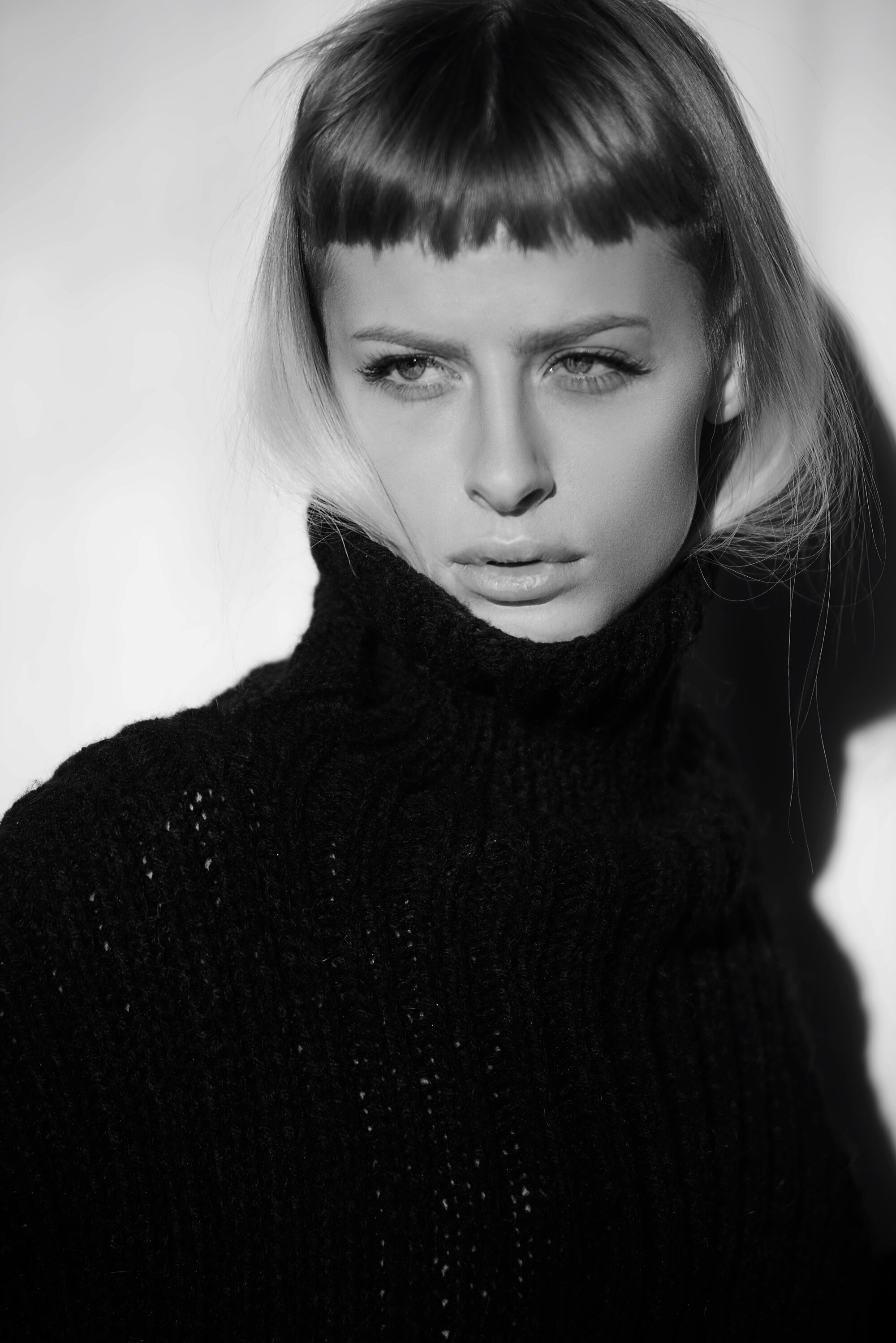 _KGP7240B&W.jpg