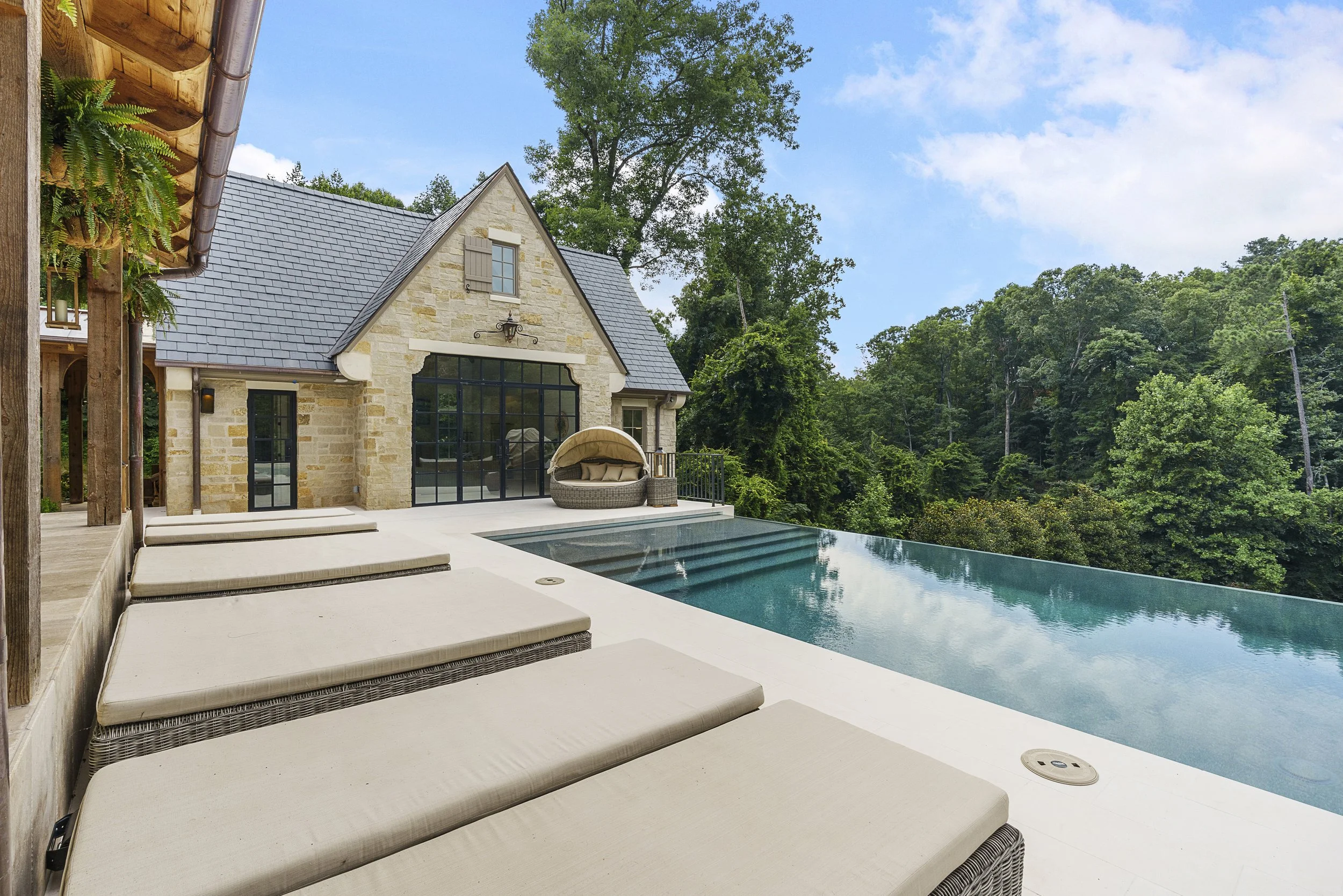 4725 Northside Dr NW Atlanta-print-044-043-DSC05817-4200x2800-300dpi.jpg