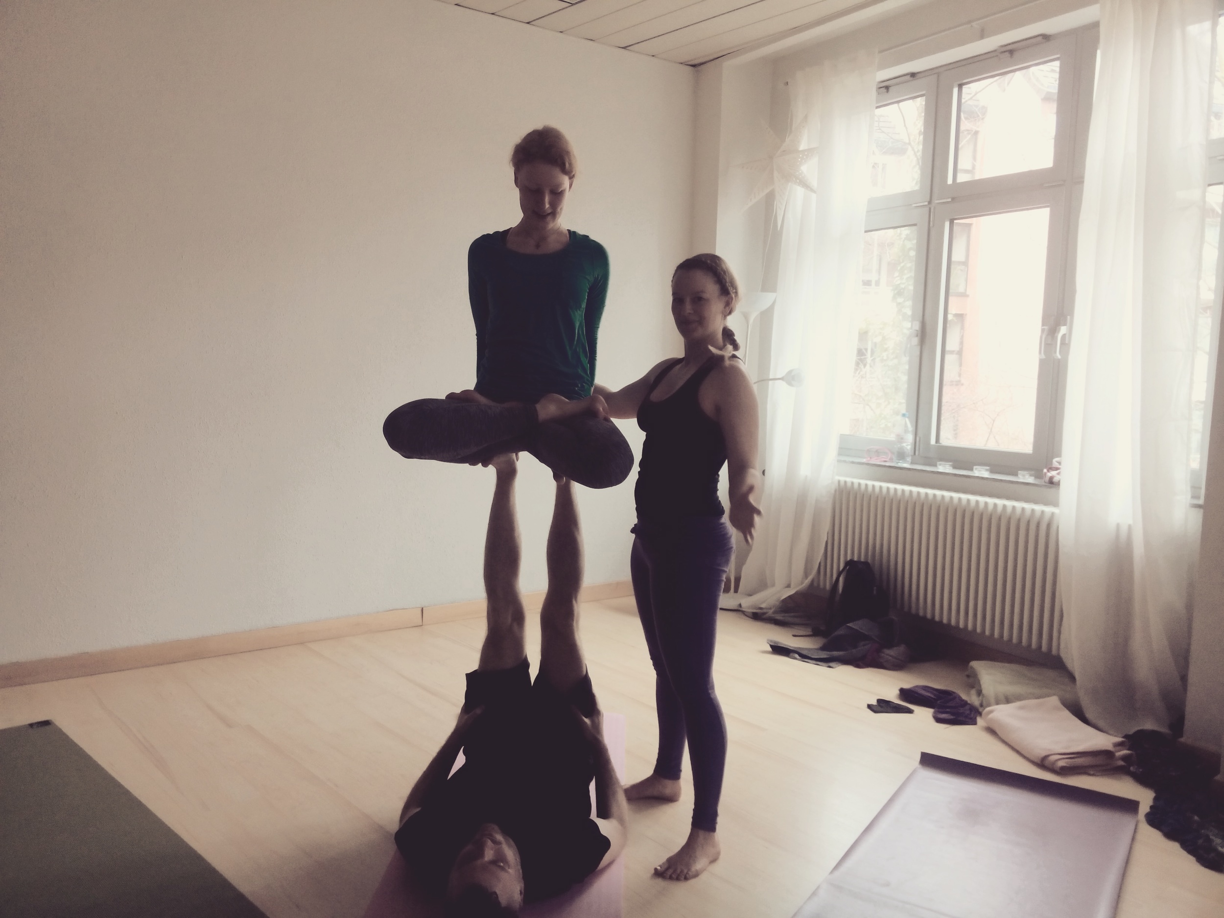 Lotusthrone mit Christian (base), Hannah (flyer) und Chrissi (spotter)